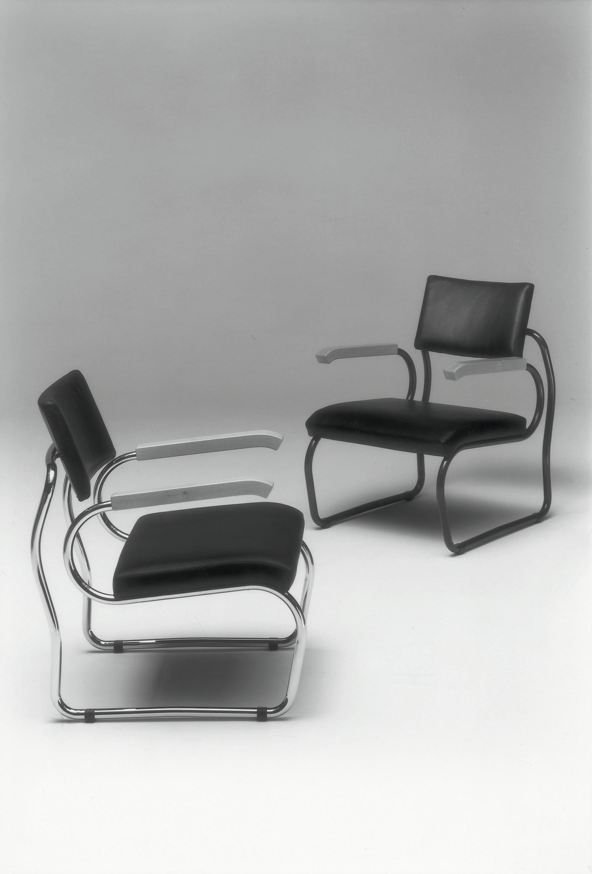 Italian Zanotta Sant’Elia Armchair in Black Leather with Stainless Steel Tubular Frame For Sale