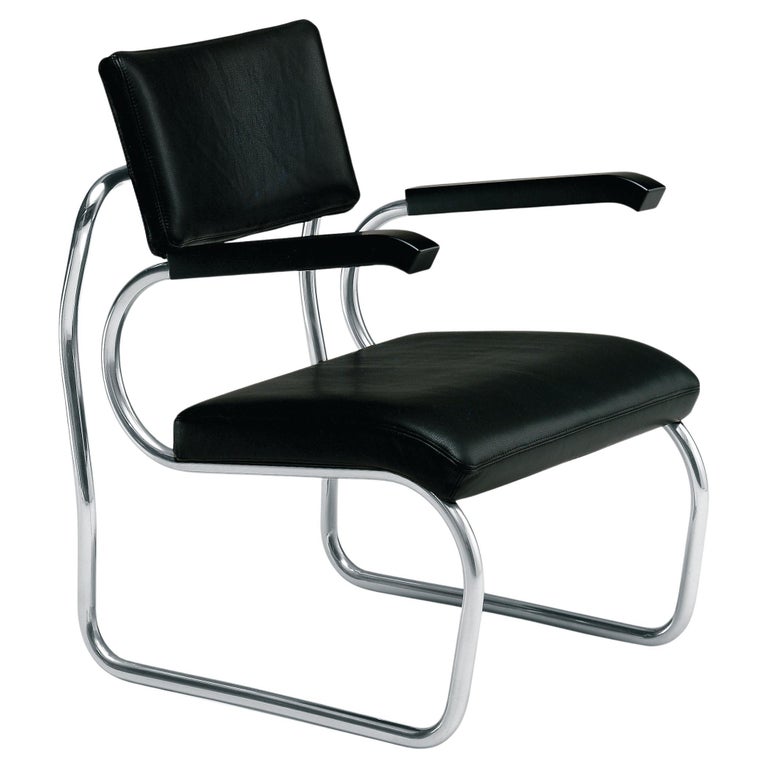 Zanotta Sant’Elia Armchair in Black Leather with Stainless Steel Tubular Frame For Sale