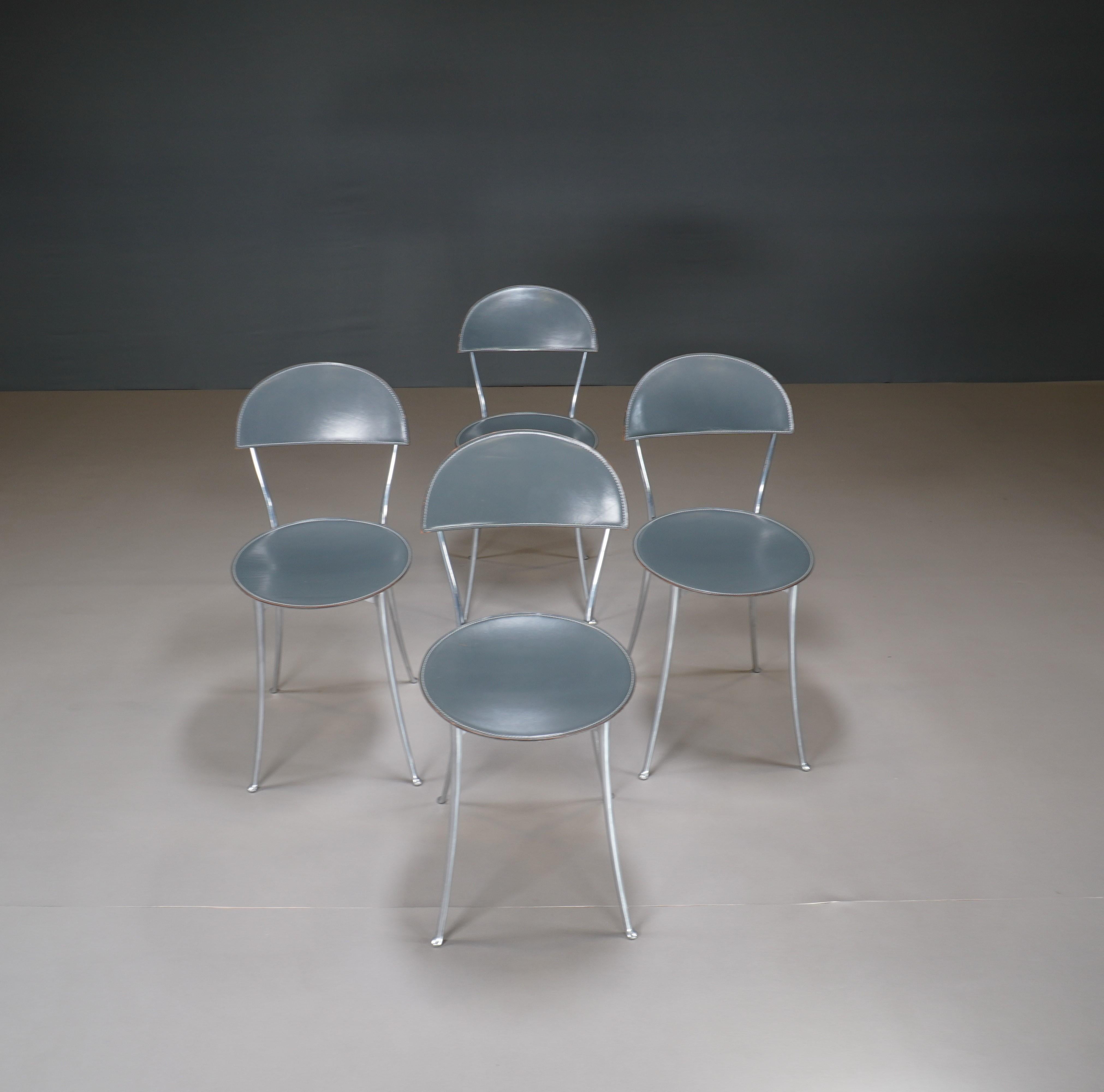 Zanotta Tonietta Metal Chairs by Enzo Mari, Set of Four Moderno en venta