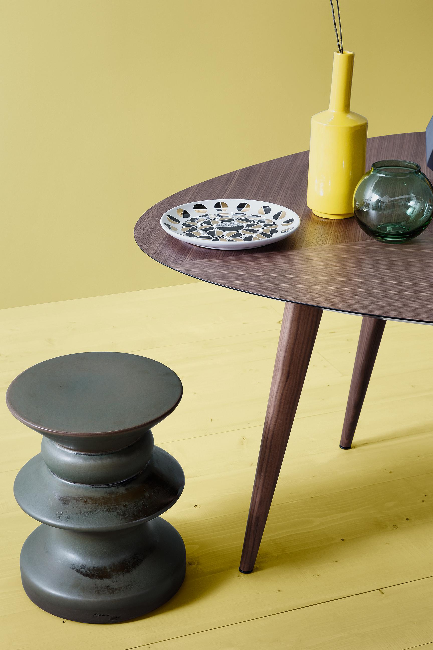 Zanotta-Tisch aus schwarzer Eiche aus Tweed, entworfen von Garcia Cumini im Angebot 3