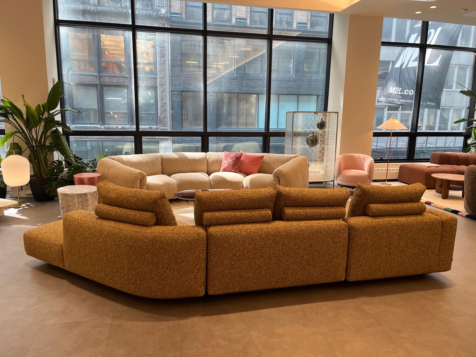 Zanotta Za Za Max Sofa von Zaven in STOCK (Polster) im Angebot