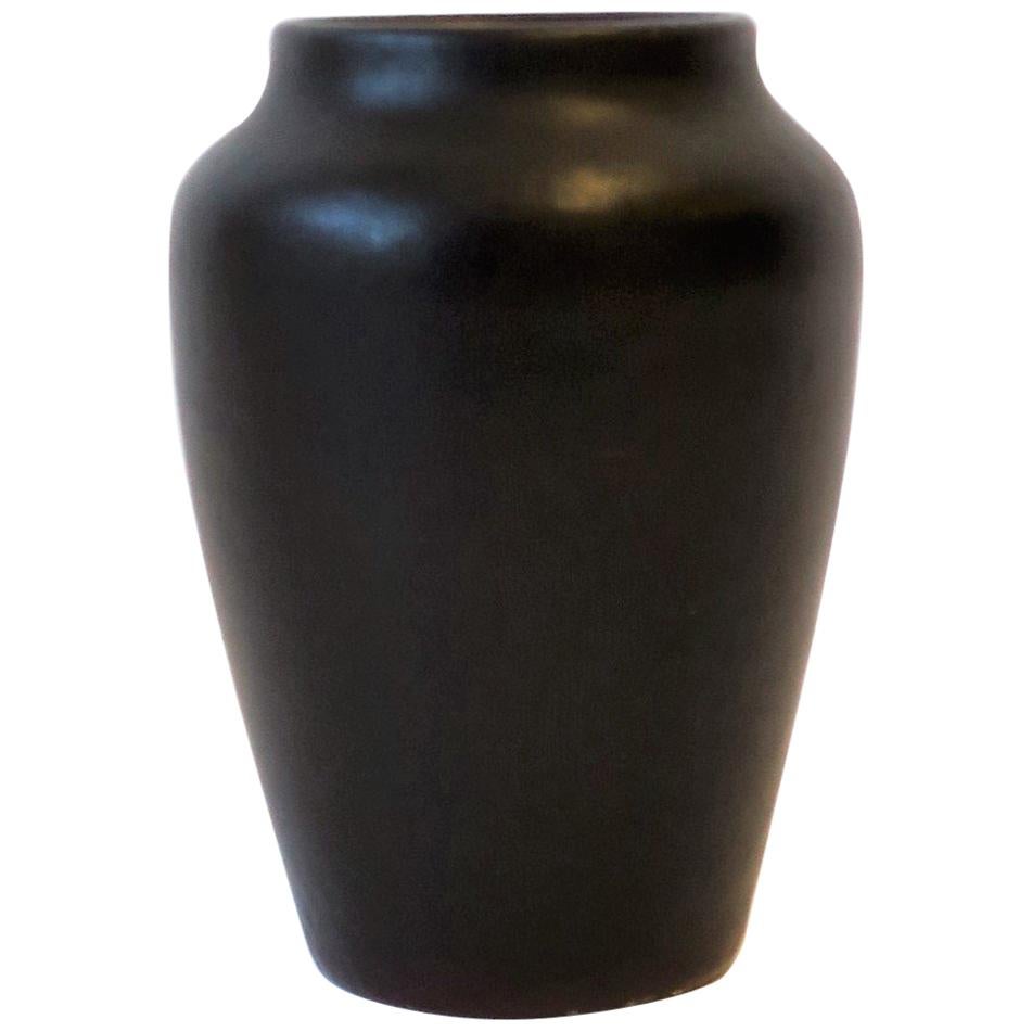 Zark Arts 
Crafts Matte Pottery Vase