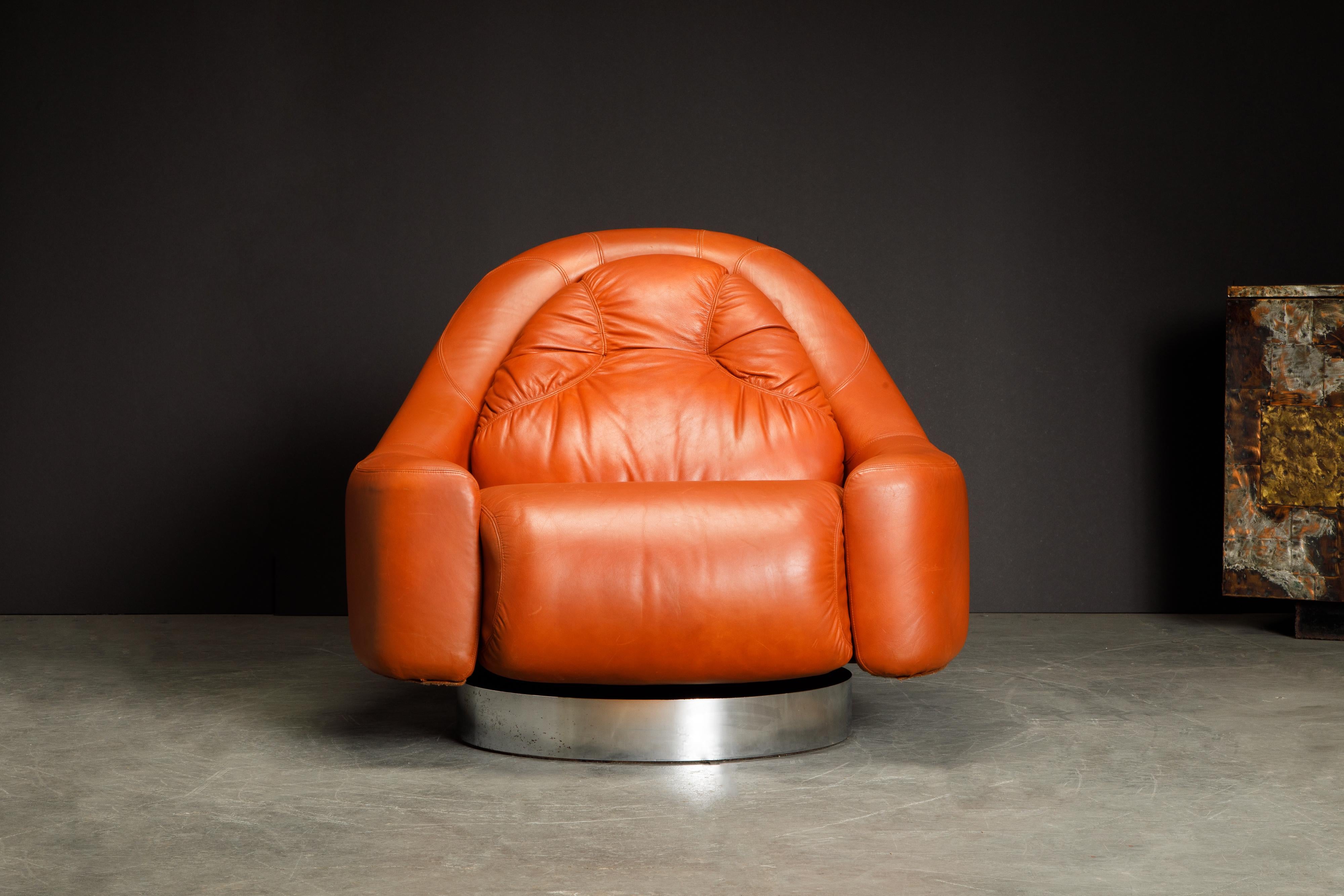 'Zator' Swivel Chair and Ottoman by Guido Faleschini for Mariani, 1971, Signed In Good Condition In Los Angeles, CA