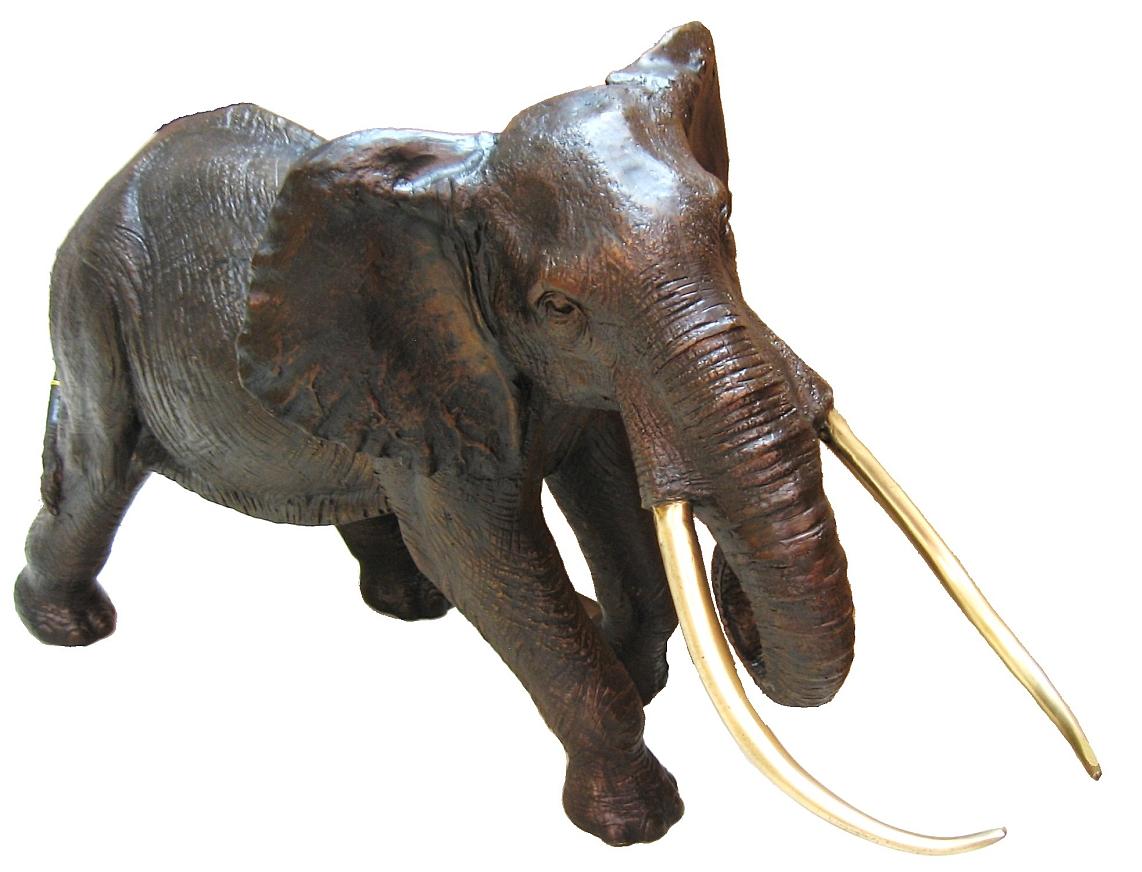 Bronze Elephant sculpture - Naturalistic Sculpture by Zawadi