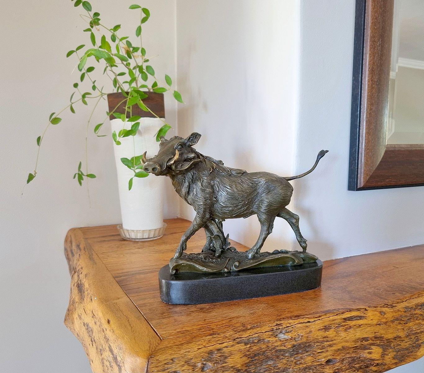 Sculpture de Warthog en bronze en vente 2