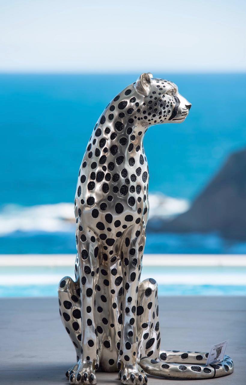 Gold und schwarzer Gepard in Lebensgröße sitzend im Angebot 1