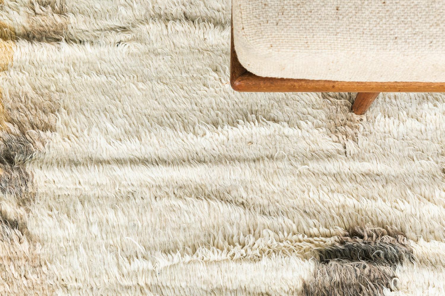 Laine Zazate, Collection Atlas en vente