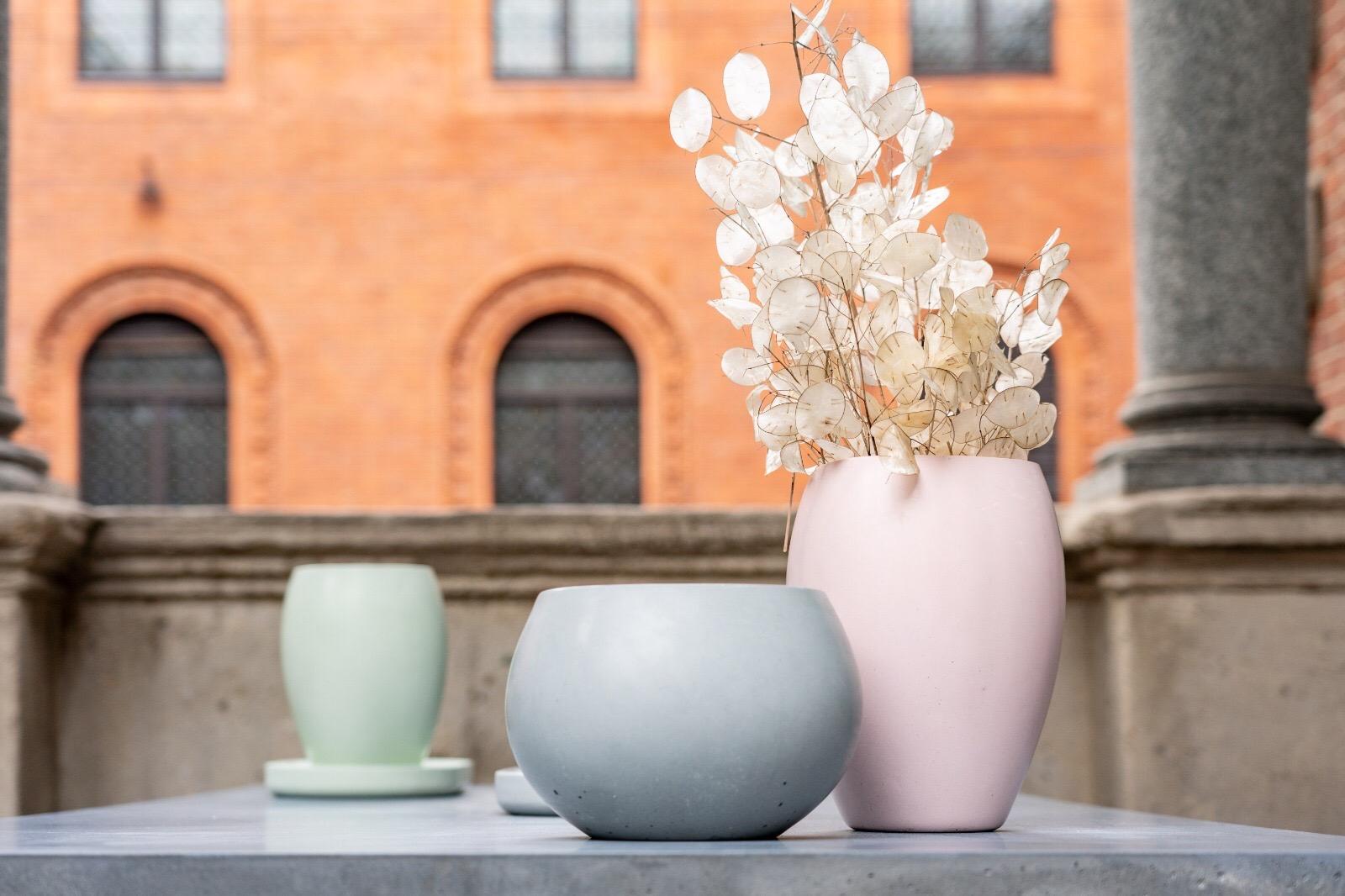 Contemporary Zazen Collection Concrete Vase, Mod. I For Sale