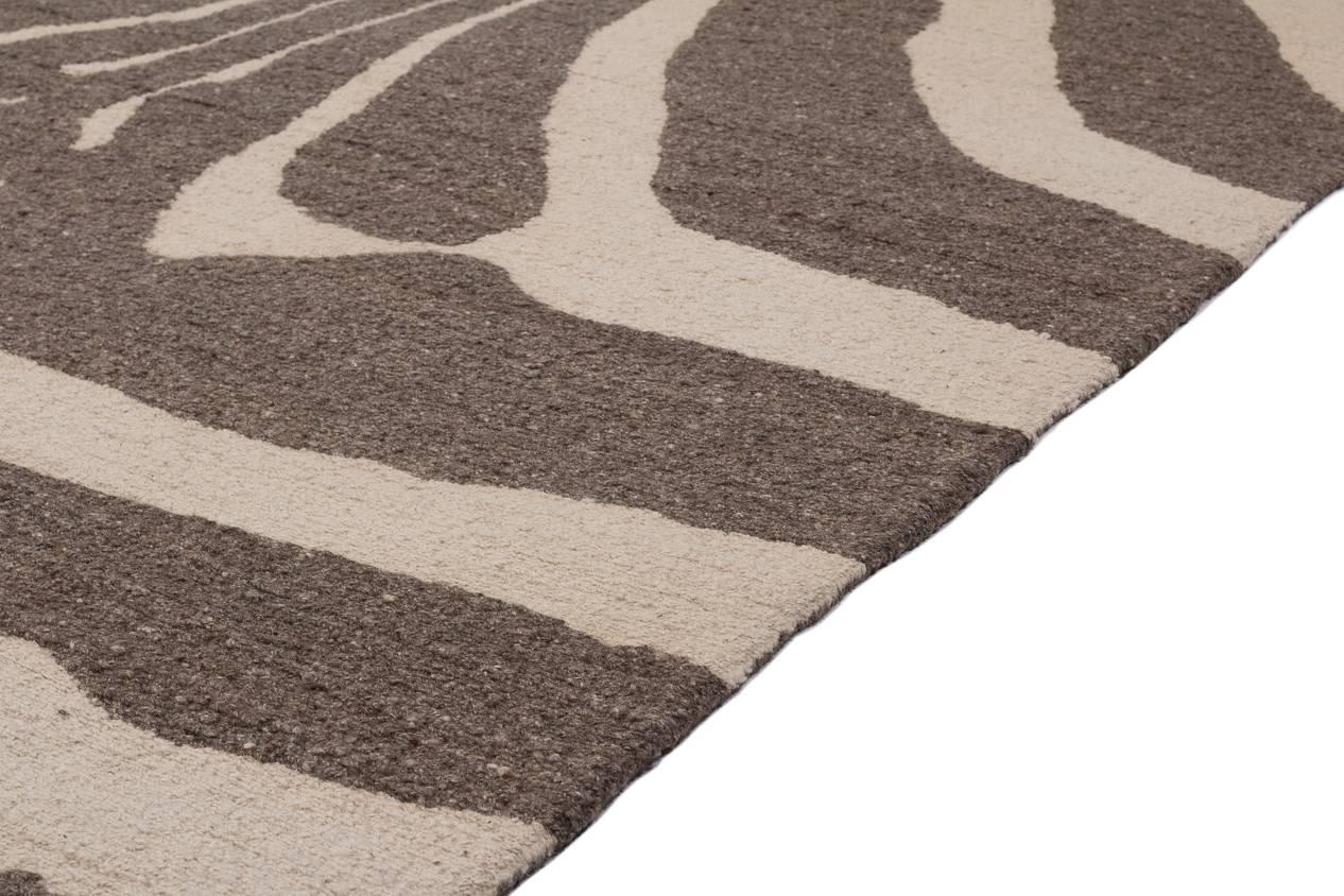 Hand-Woven Zebra Design Brocade Weave Area Rug in Grey and White Wool