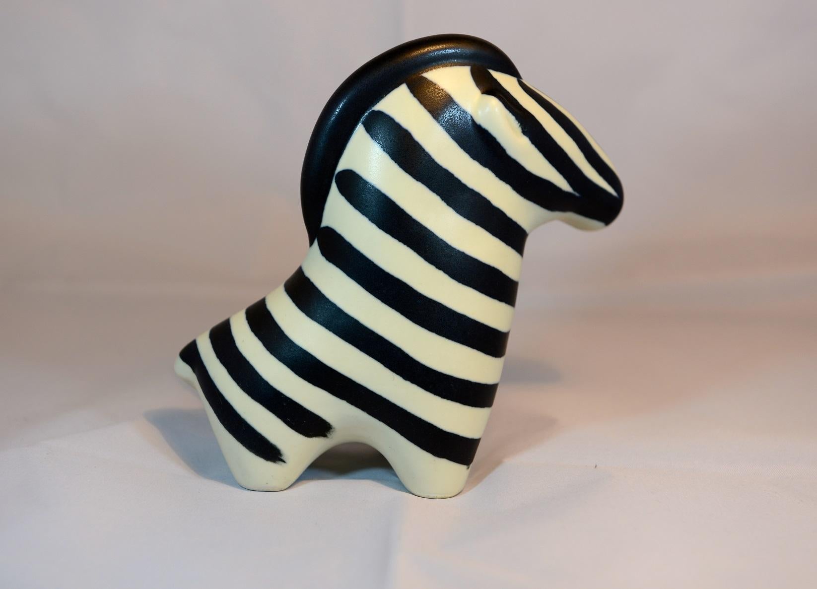 Zebra figurine stoneware by Taisto Kaasinen, Arabia, Finland, 1960s.