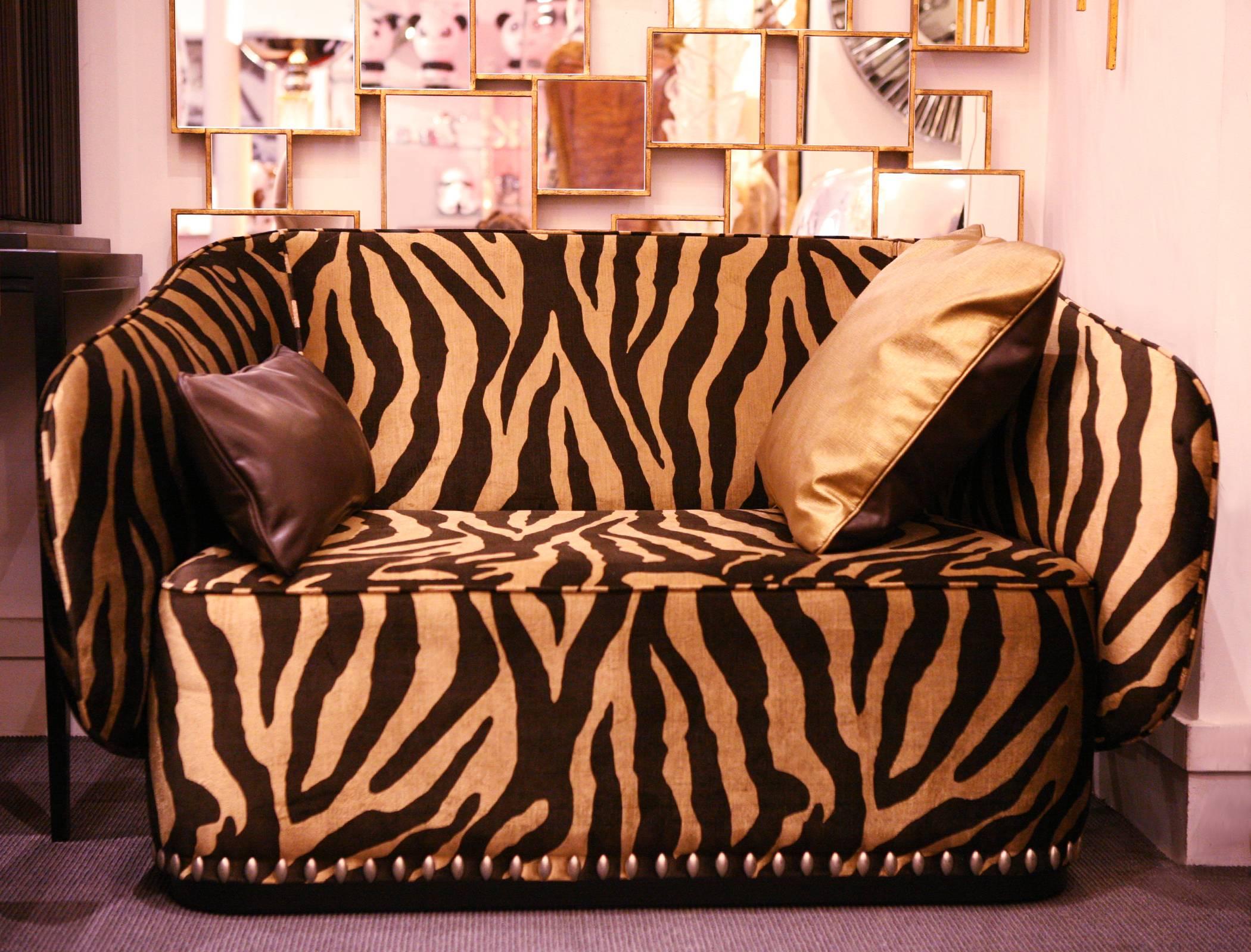 Spagnolo Divano Zebra Gold in tessuto di velluto in vendita