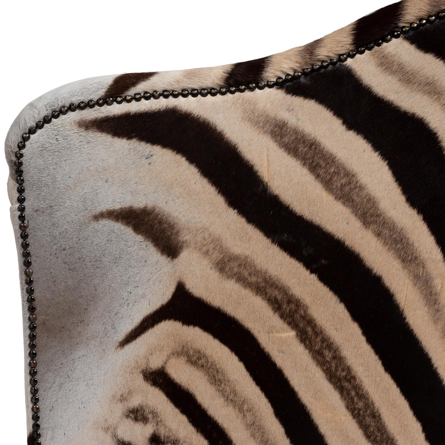 Divano in pelle di zebra in vendita 2