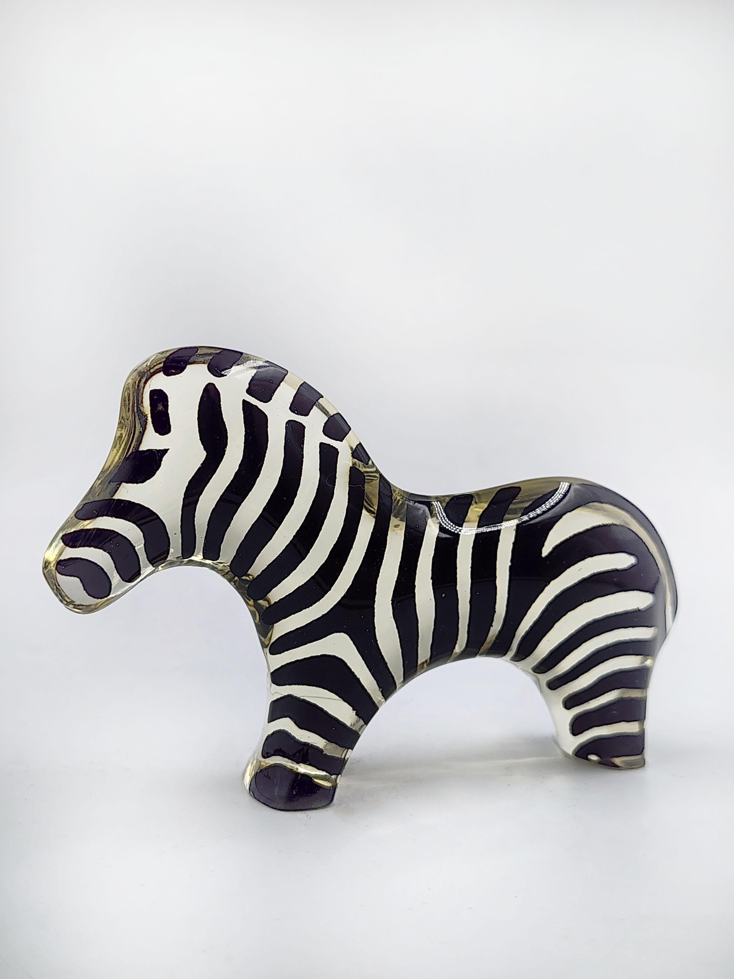 Brasiliano Scultura in acrilico Zebra Lucite di Abraham Palatnik in vendita