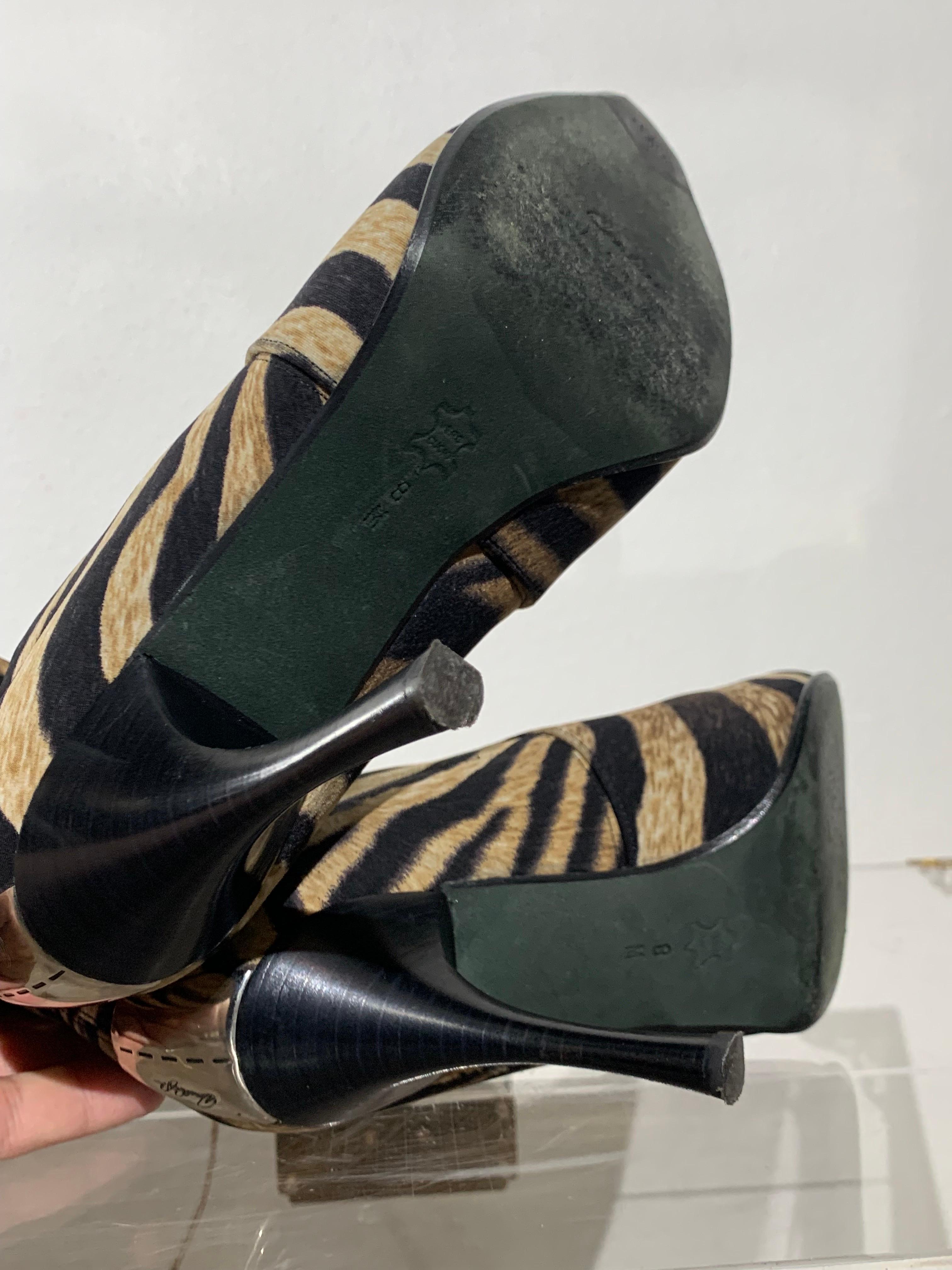 Botas elásticas hasta la rodilla con estampado de cebra 5