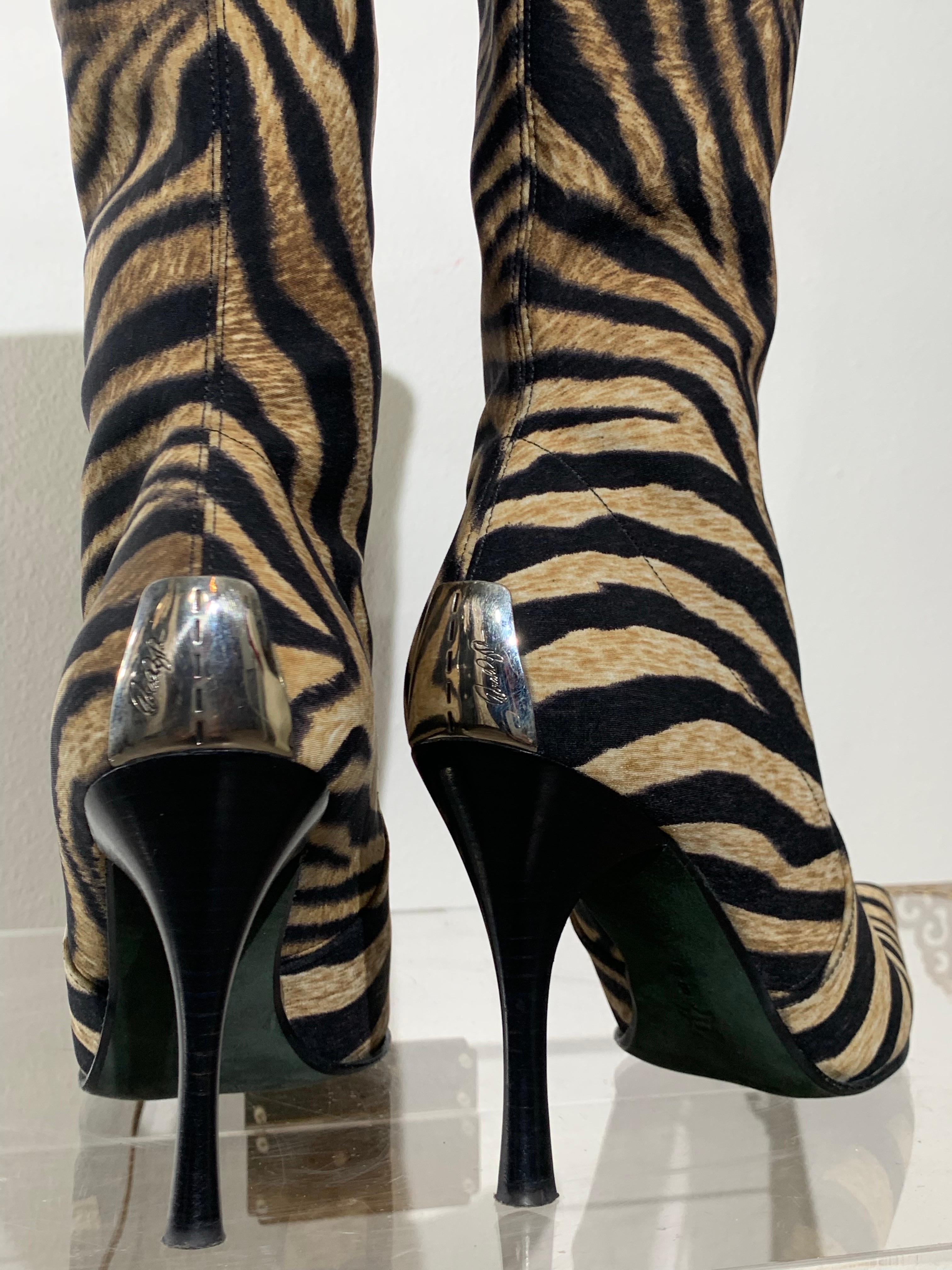 Botas elásticas hasta la rodilla con estampado de cebra 2