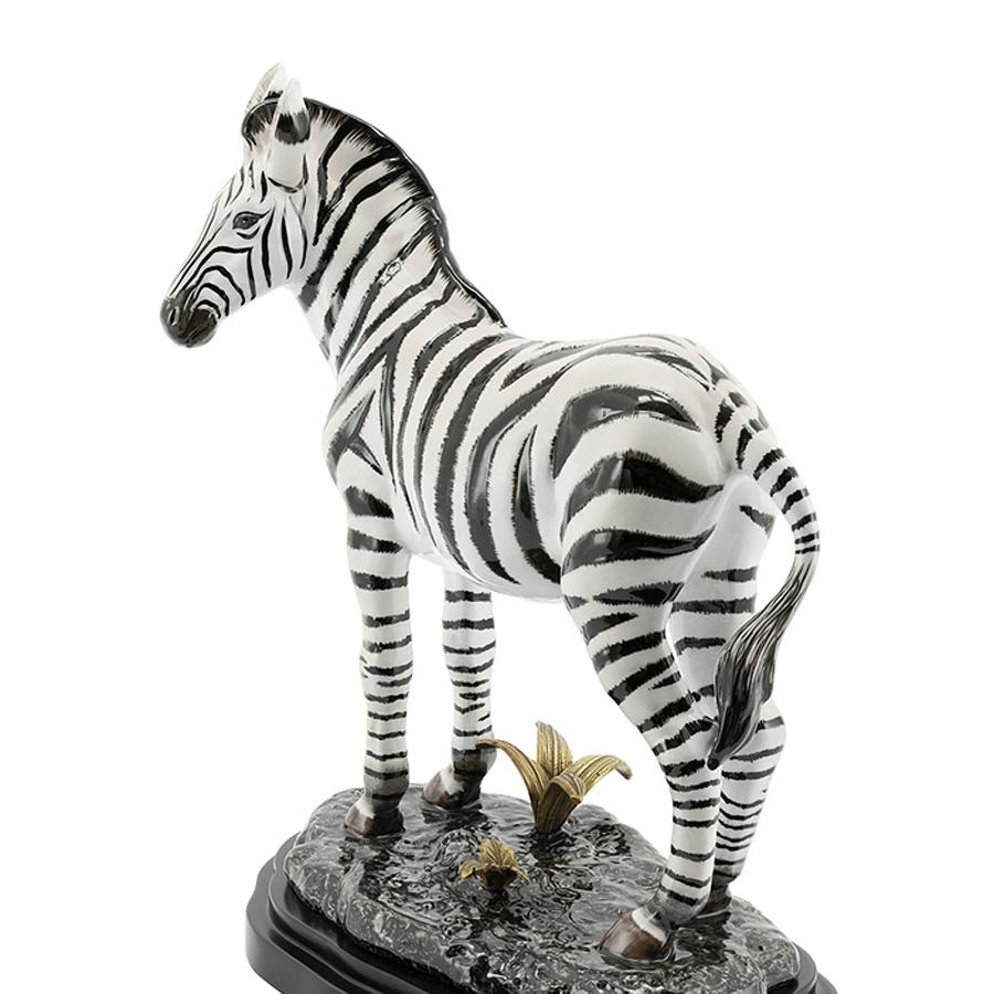 Zebra-Skulptur aus weißem Porzellan (Handgefertigt) im Angebot