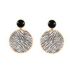 Pendientes de rayas de cebra en blanco y negro con ónix y nácar