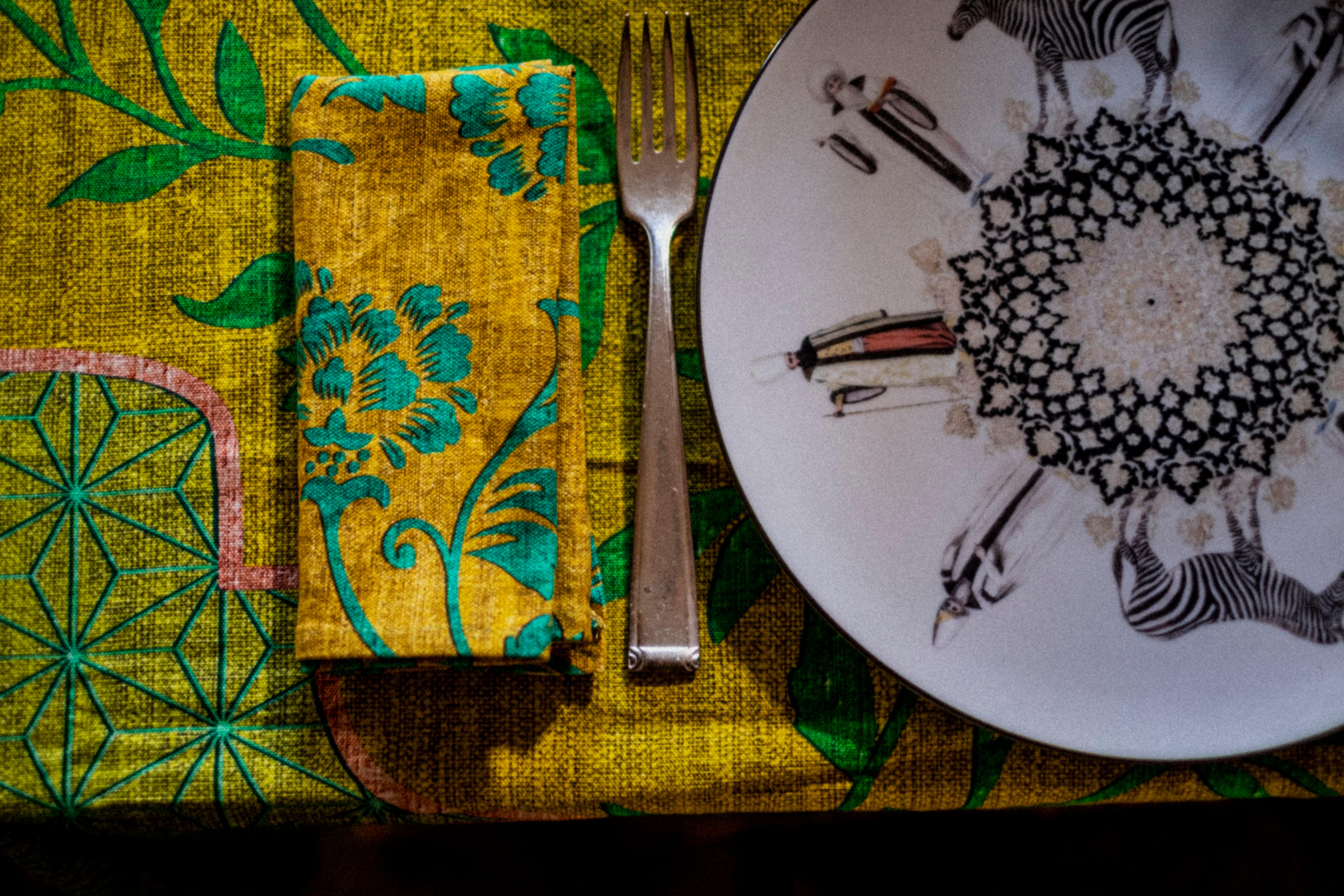 Italian Zebras Porcelain Dinner Plate by Vito Nesta for Les-Ottomans For Sale