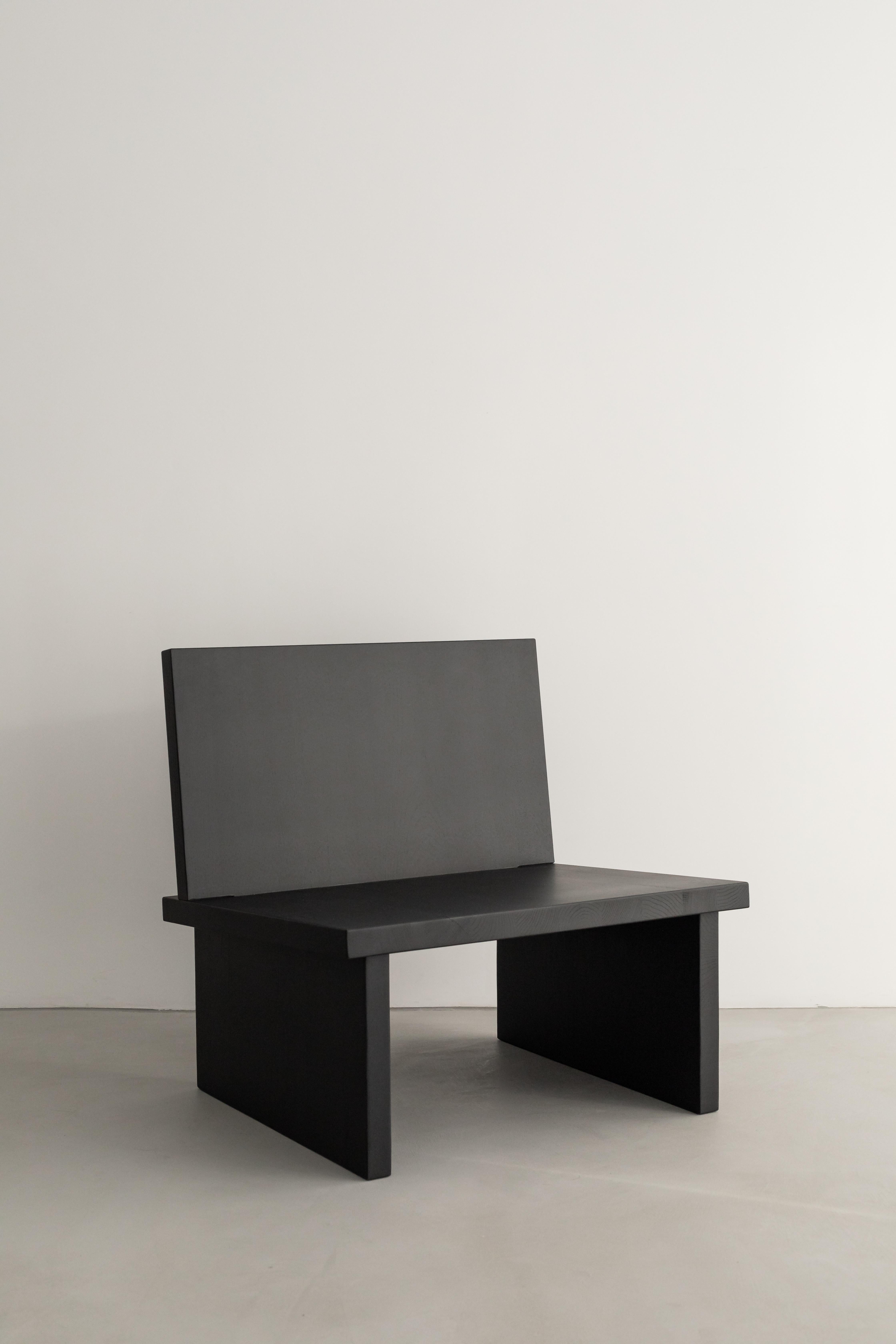 Chaise en zébu par Un'common
Conçu par Małgorzata Korycka.
Dimensions : D 63 x L 70 x H 70 cm.
Matériaux : Chêne.

Disponible en différentes finitions de chêne. Veuillez nous contacter.

ZEBU est le premier fauteuil de la collection Un'S. De