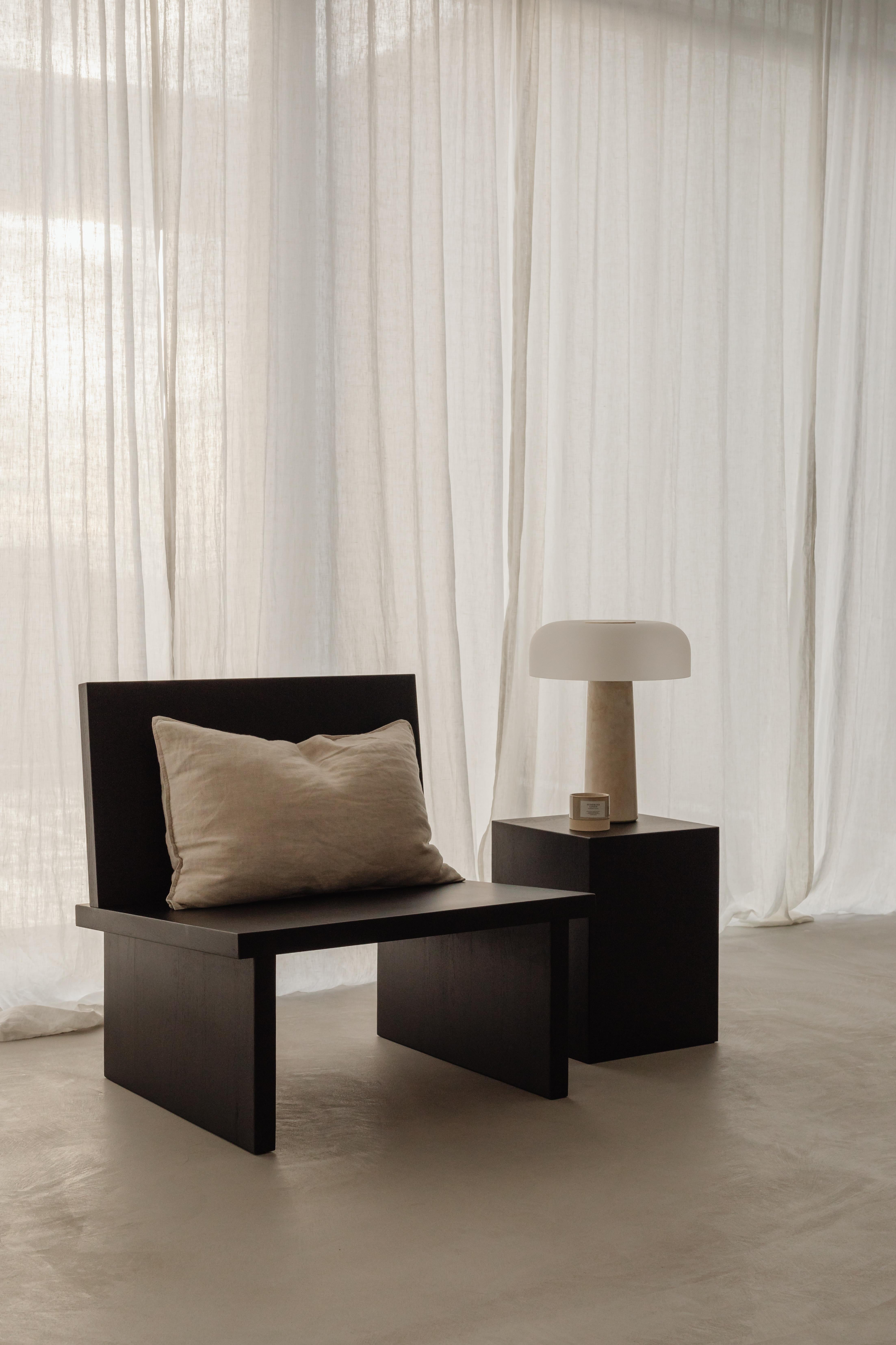 Autre Chaise en zébu par Un'common en vente