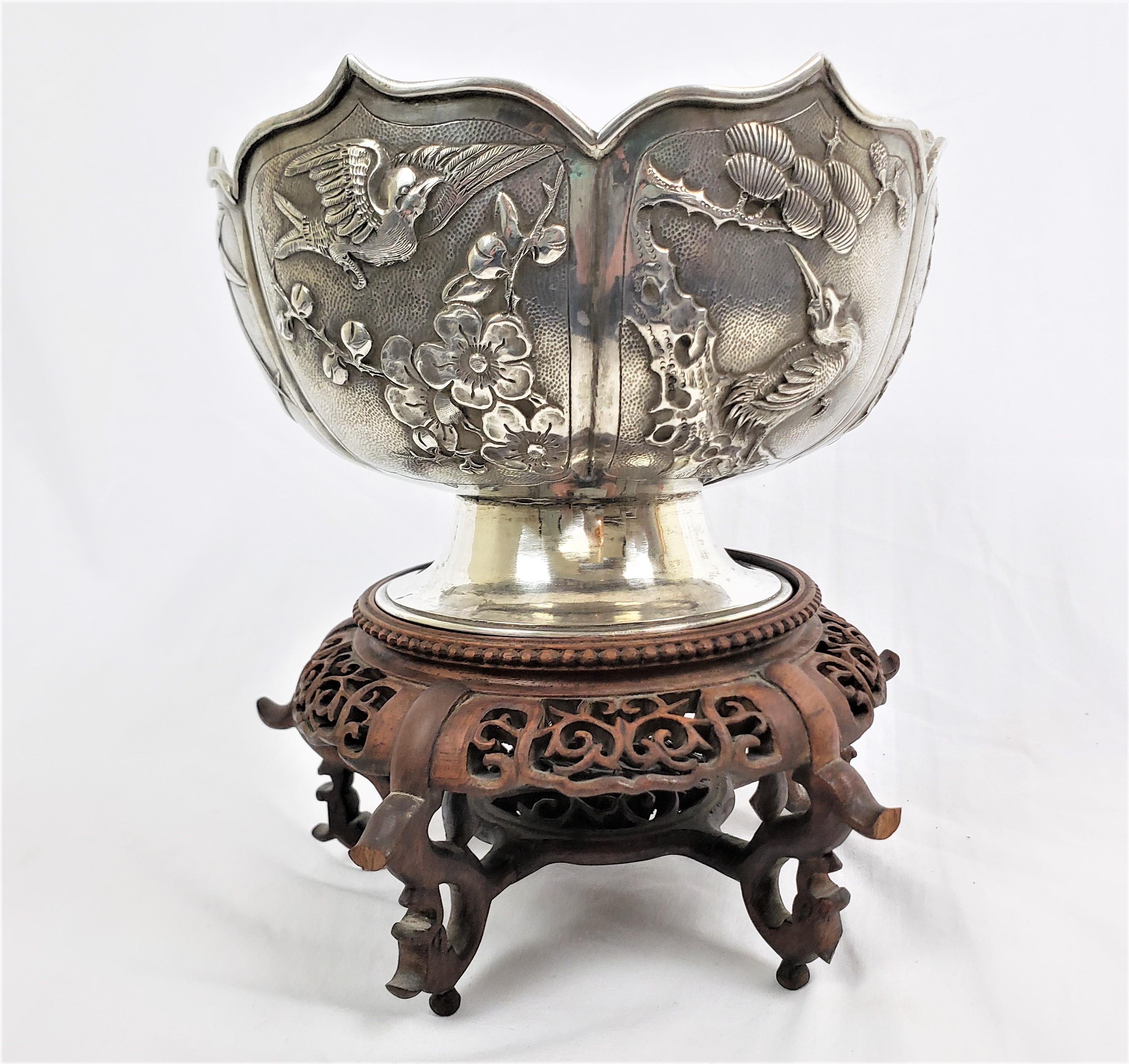 Zee Sung Signed Chinese Export Antique Chased Silver Presentation Bowl & Stand For Sale 1