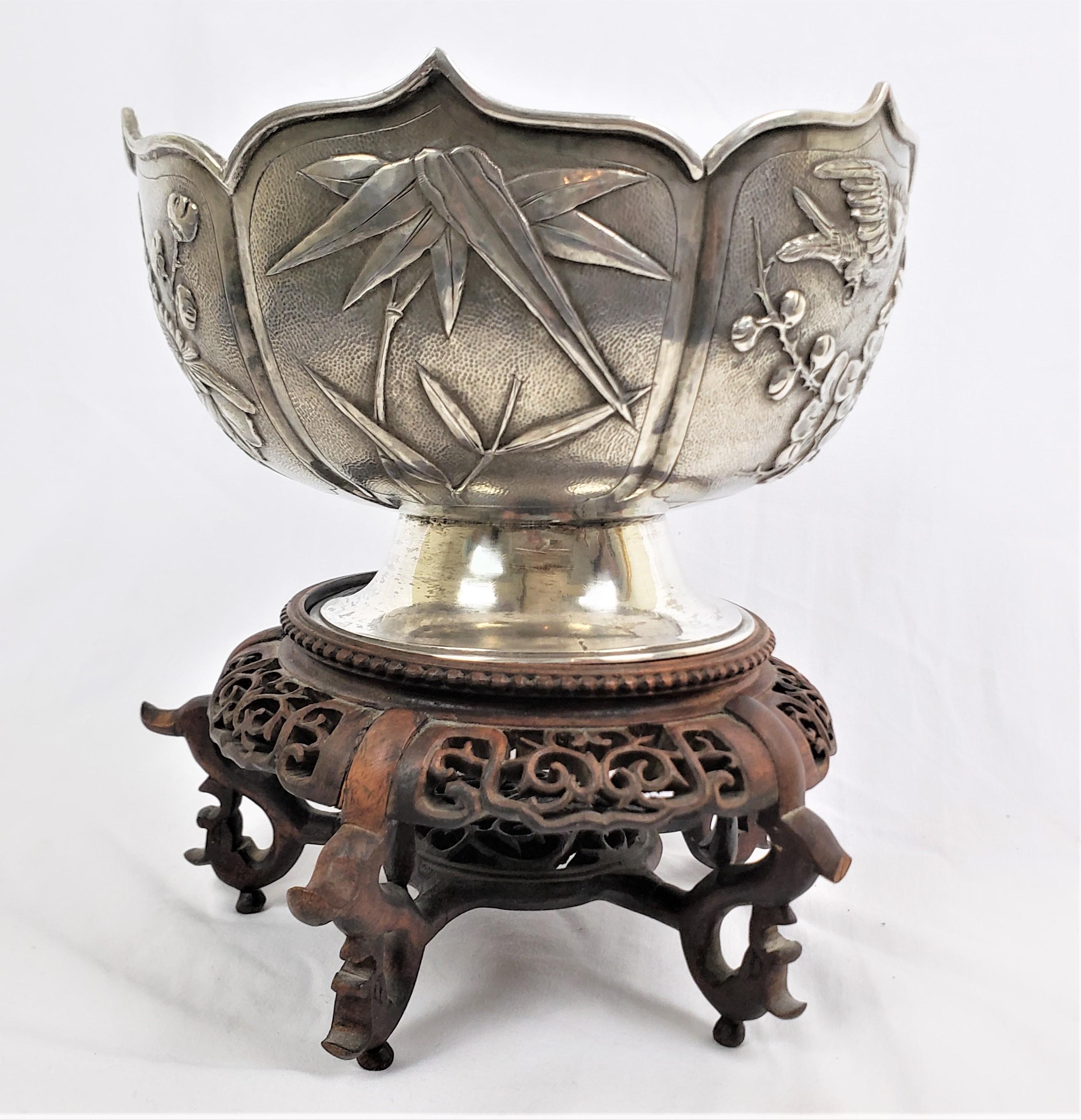 Zee Sung Signed Chinese Export Antique Chased Silver Presentation Bowl & Stand For Sale 2