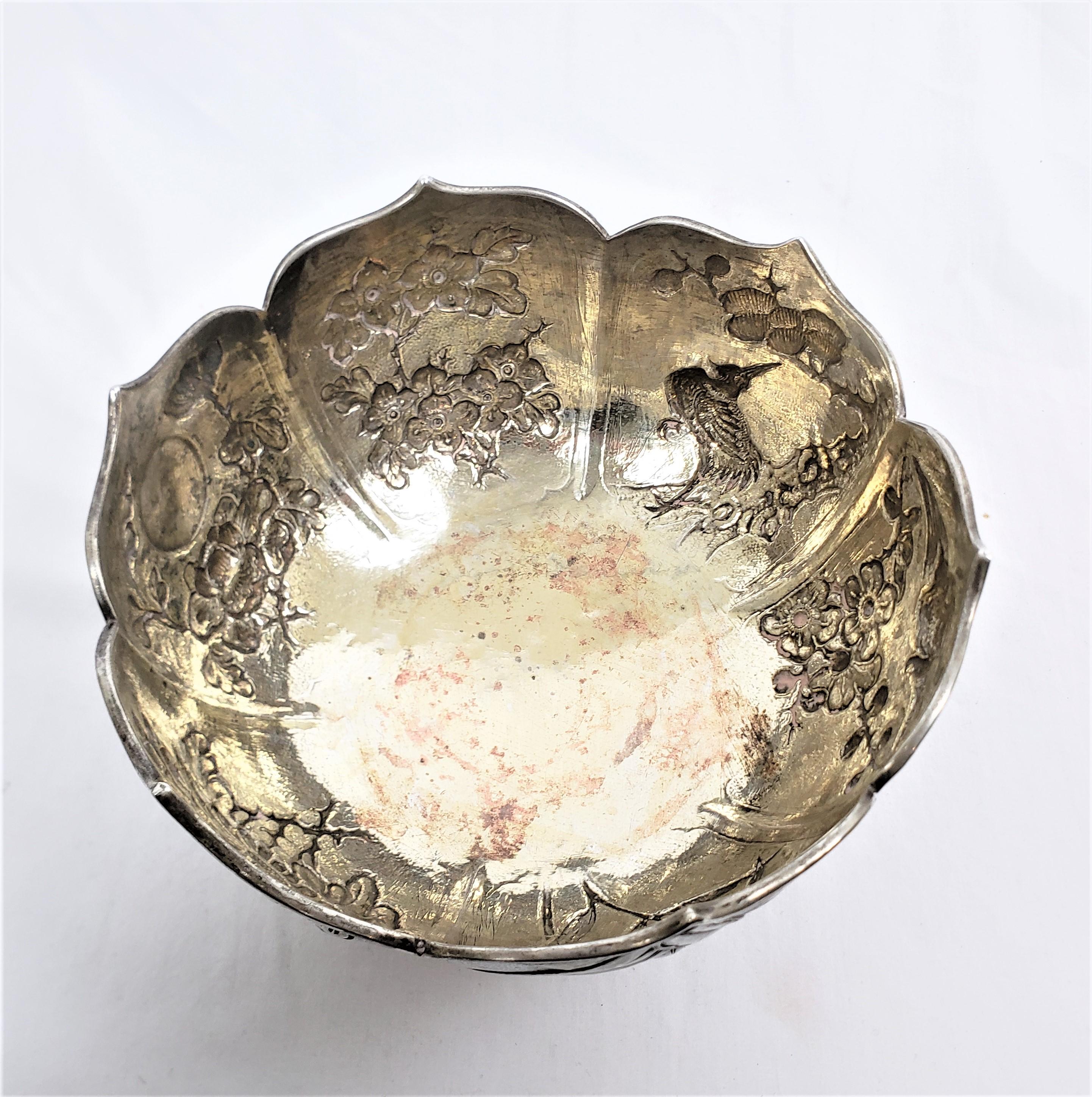 Zee Sung Signed Chinese Export Antique Chased Silver Presentation Bowl & Stand For Sale 3