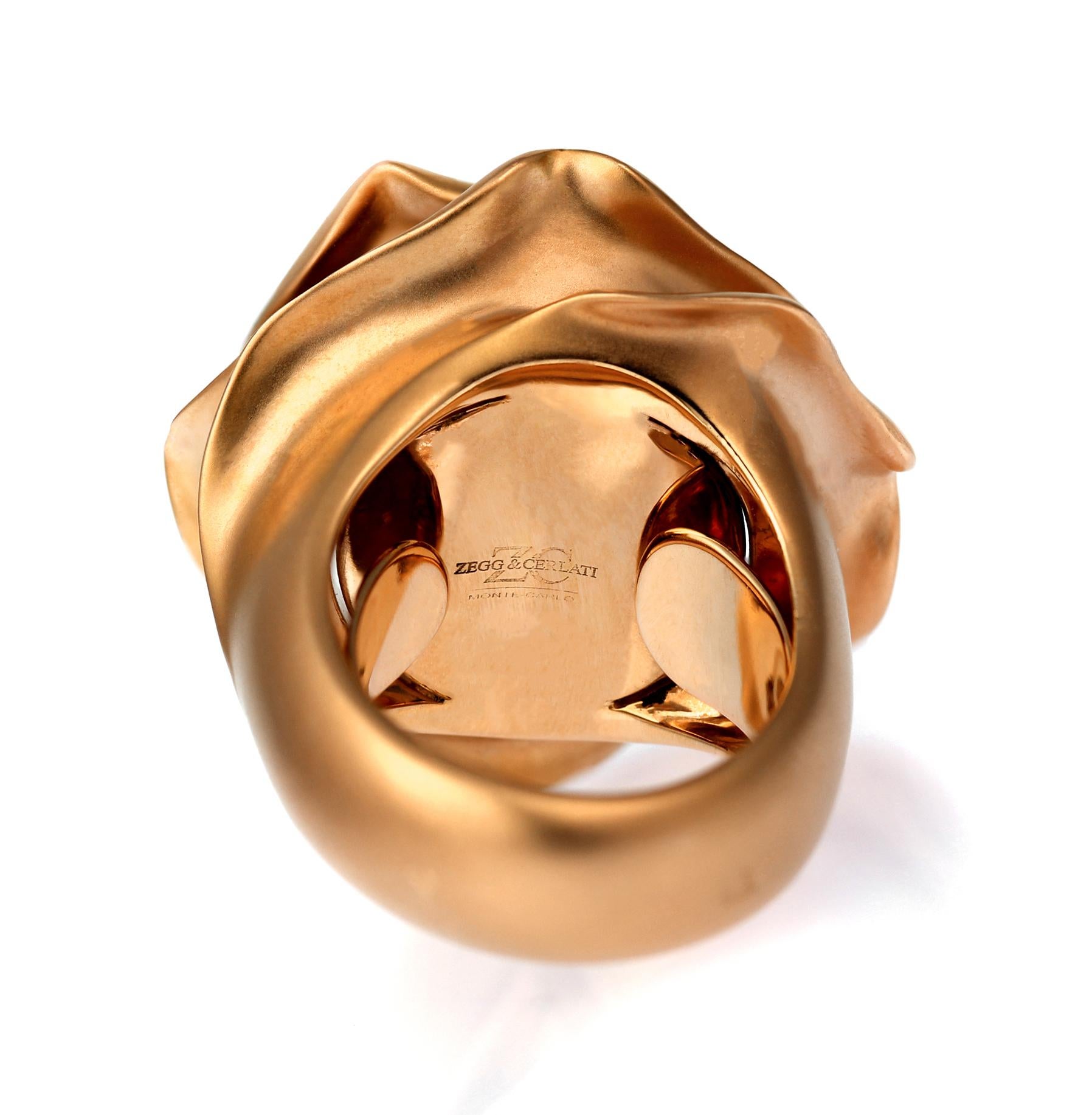 Zegg & Cerlati Designer 'Monaco' Rose Ring with Perfume in 18K Rose Gold In Excellent Condition For Sale In London, GB