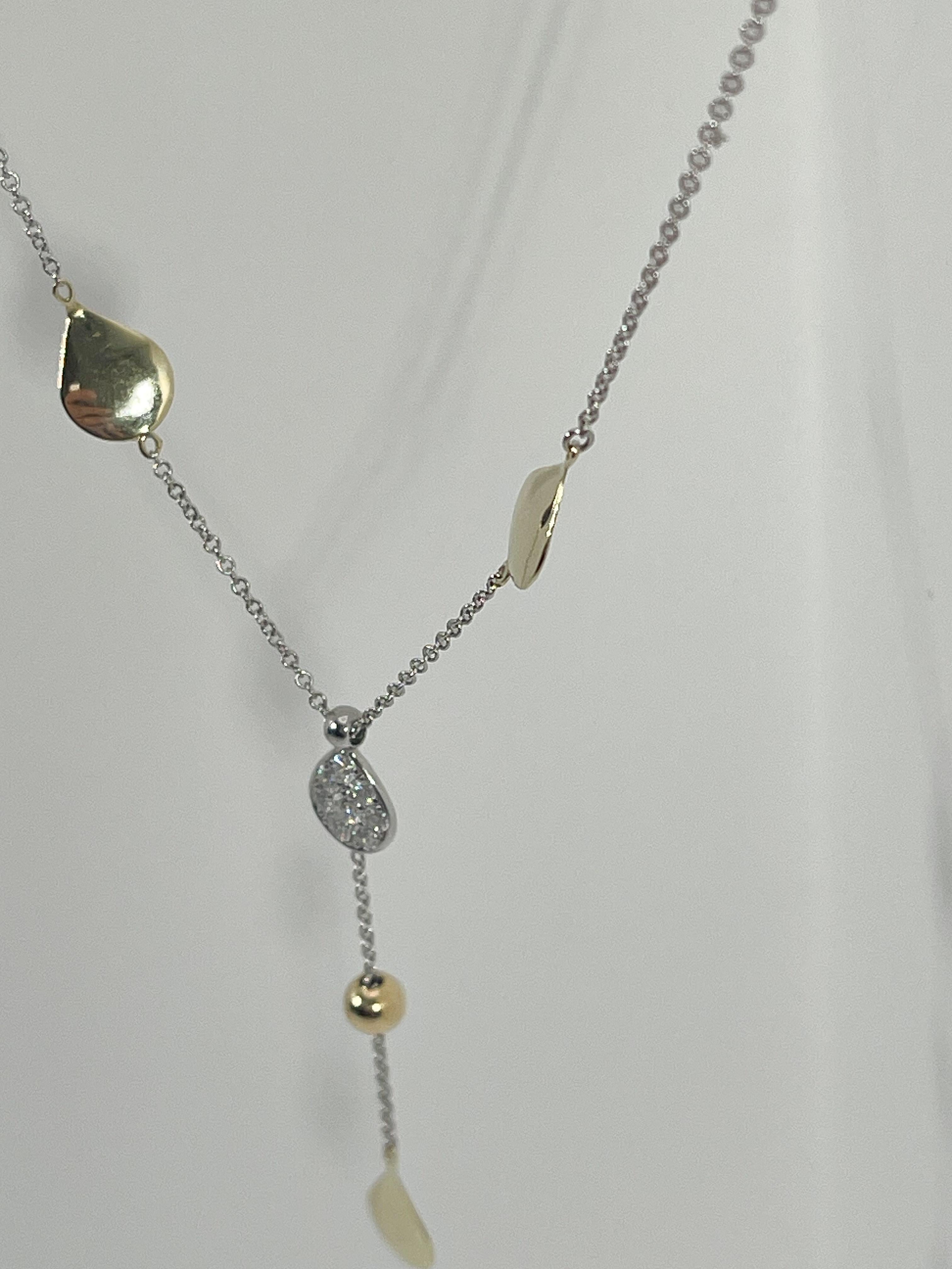 Zeghani 14K Two Toned Lariat Teardrop Necklace w/ .23 CTW Diamonds (collier en forme de goutte d'eau)  Excellent état - En vente à Stuart, FL