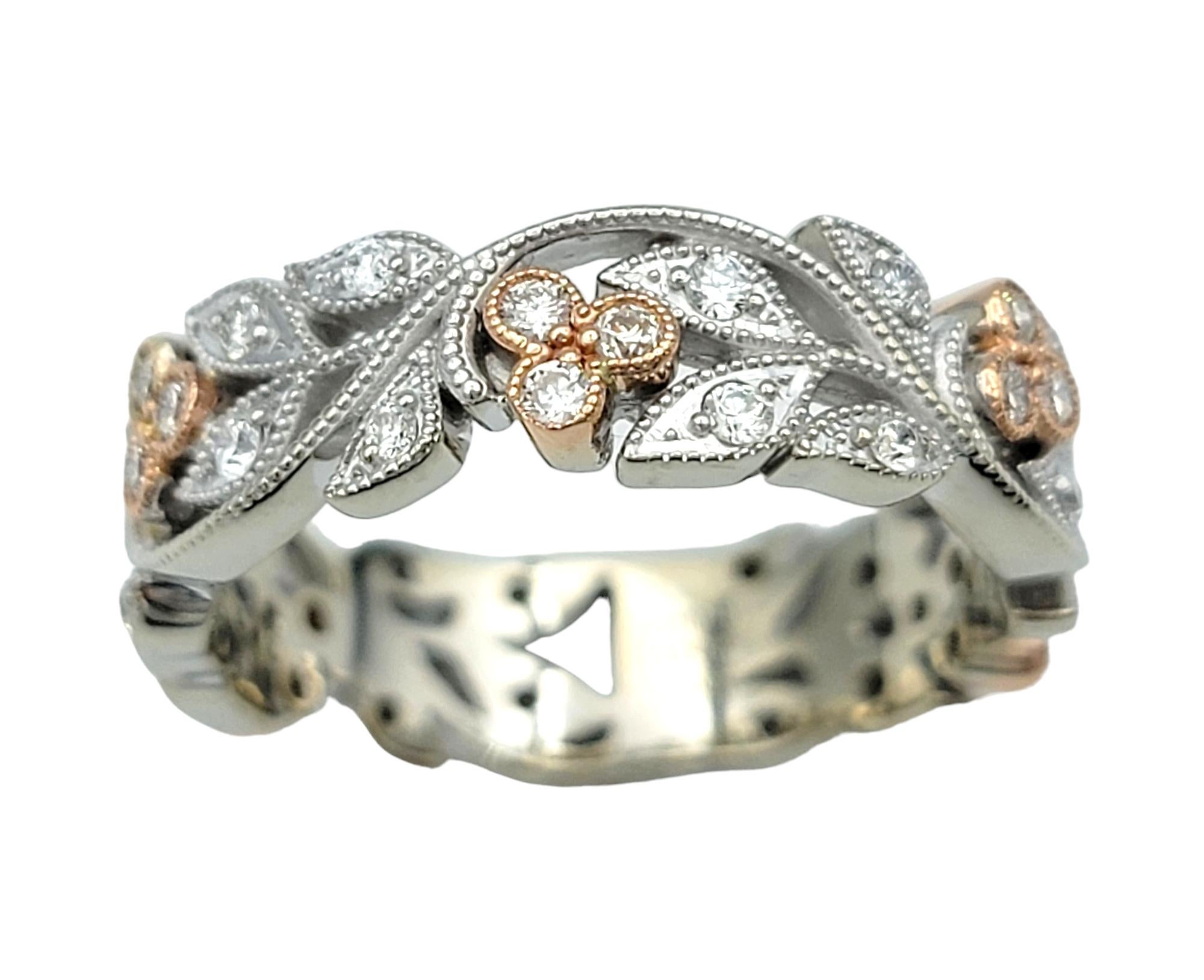 Tamaño del anillo: 6

Experimenta el arte de Zeghani con este exquisito anillo con banda de oro blanco de 14 quilates, bellamente acentuado con oro rosa de 14 quilates. Esta pieza única presenta un intrincado diseño de hojas y follaje, que encarna