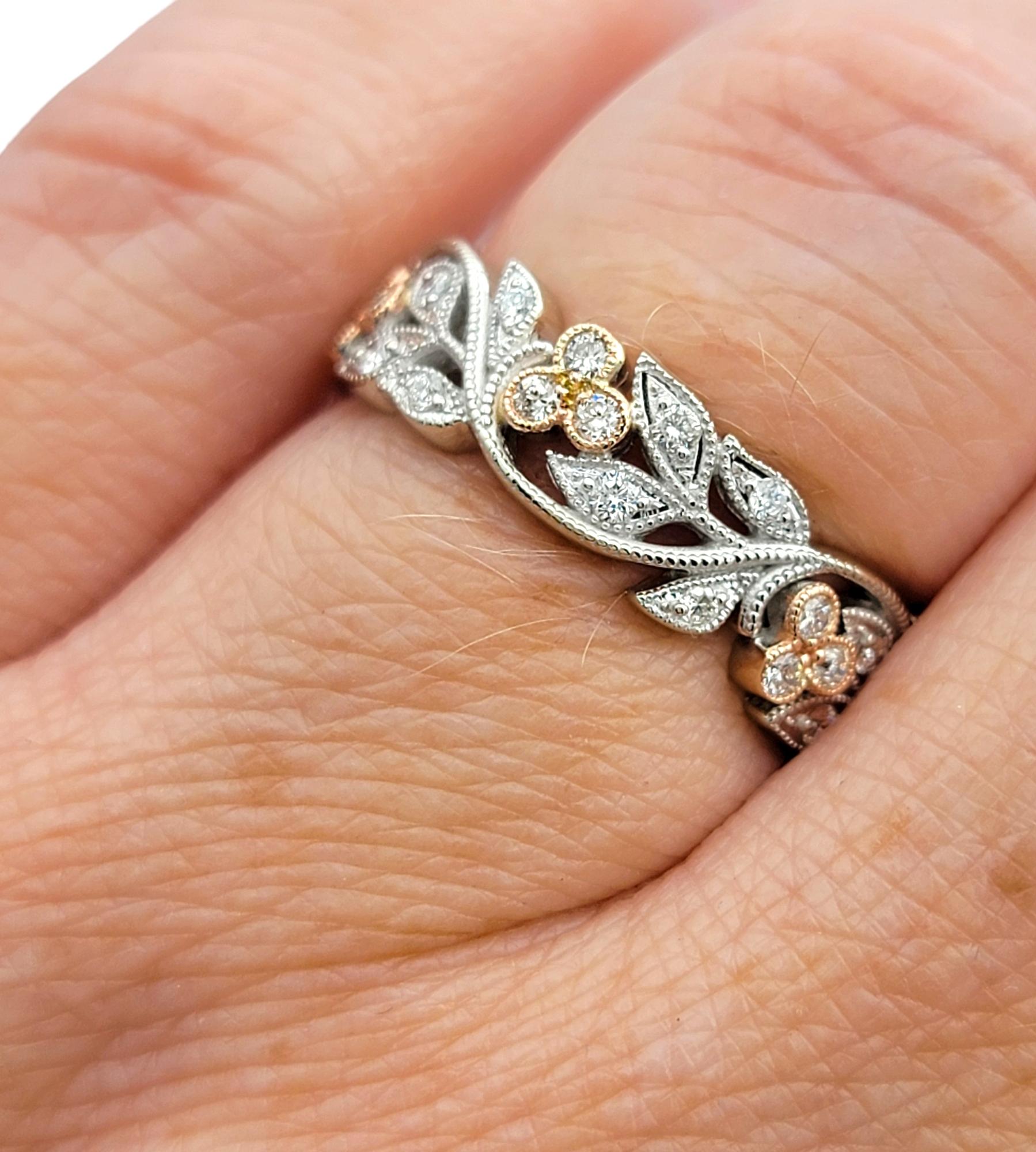 Anillo de diamantes Zeghani con diseño de hoja y milgrain de oro blanco y rosa de 14 quilates en venta 2