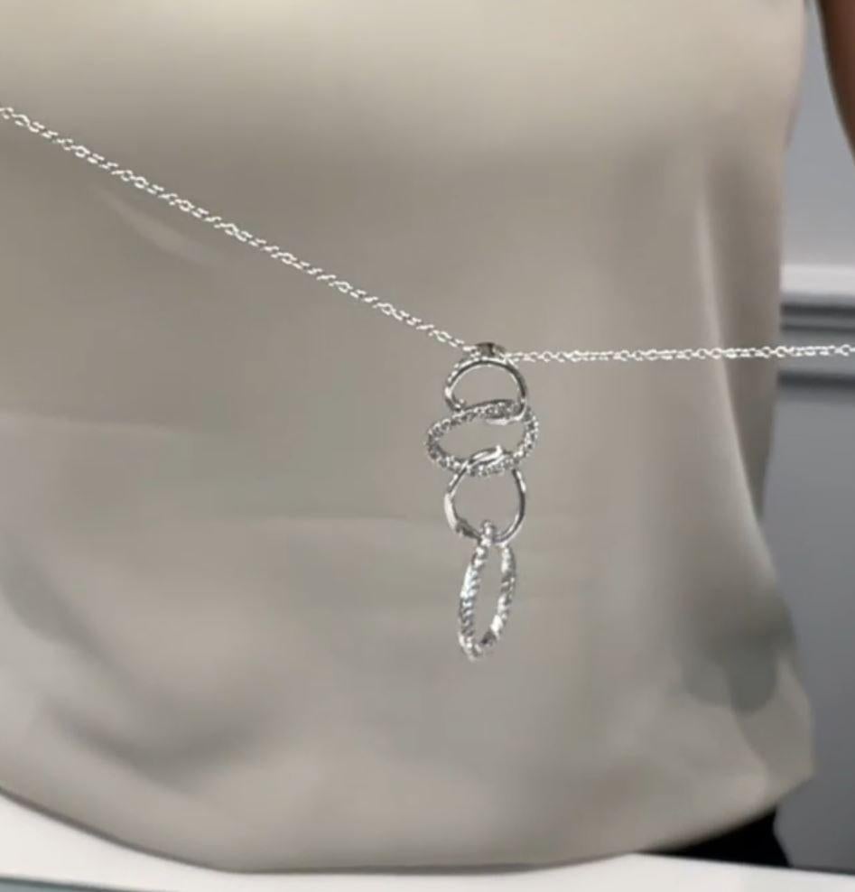 Zeghani ZP161 Collana con ciondolo a incastro in oro bianco 14K con diamanti da 0,38 carati in vendita 3