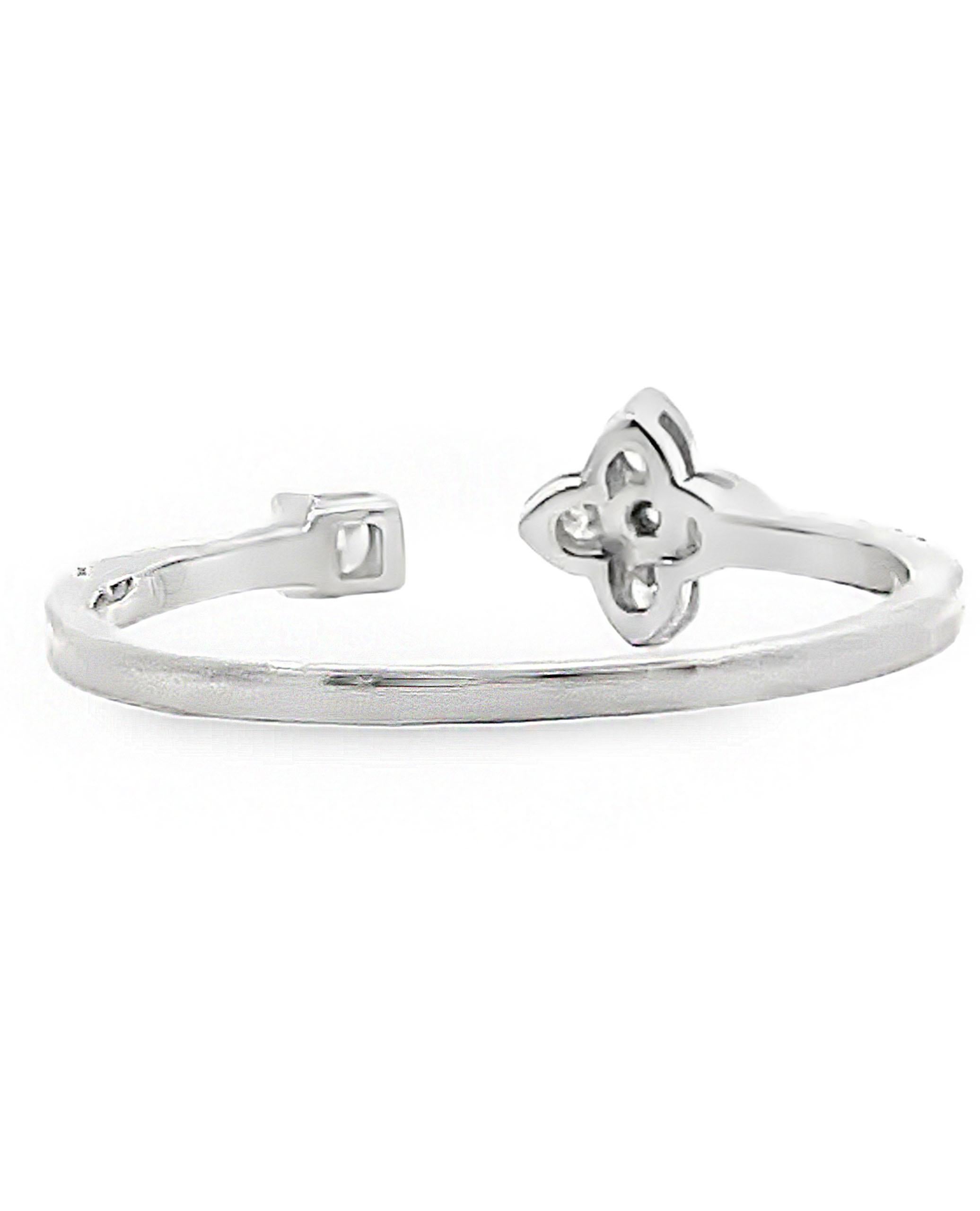 Zeghani ZR1866 Anello con fiore di diamante in oro bianco 14K 0,24 carati In condizioni Nuovo in vendita a Old Tappan, NJ