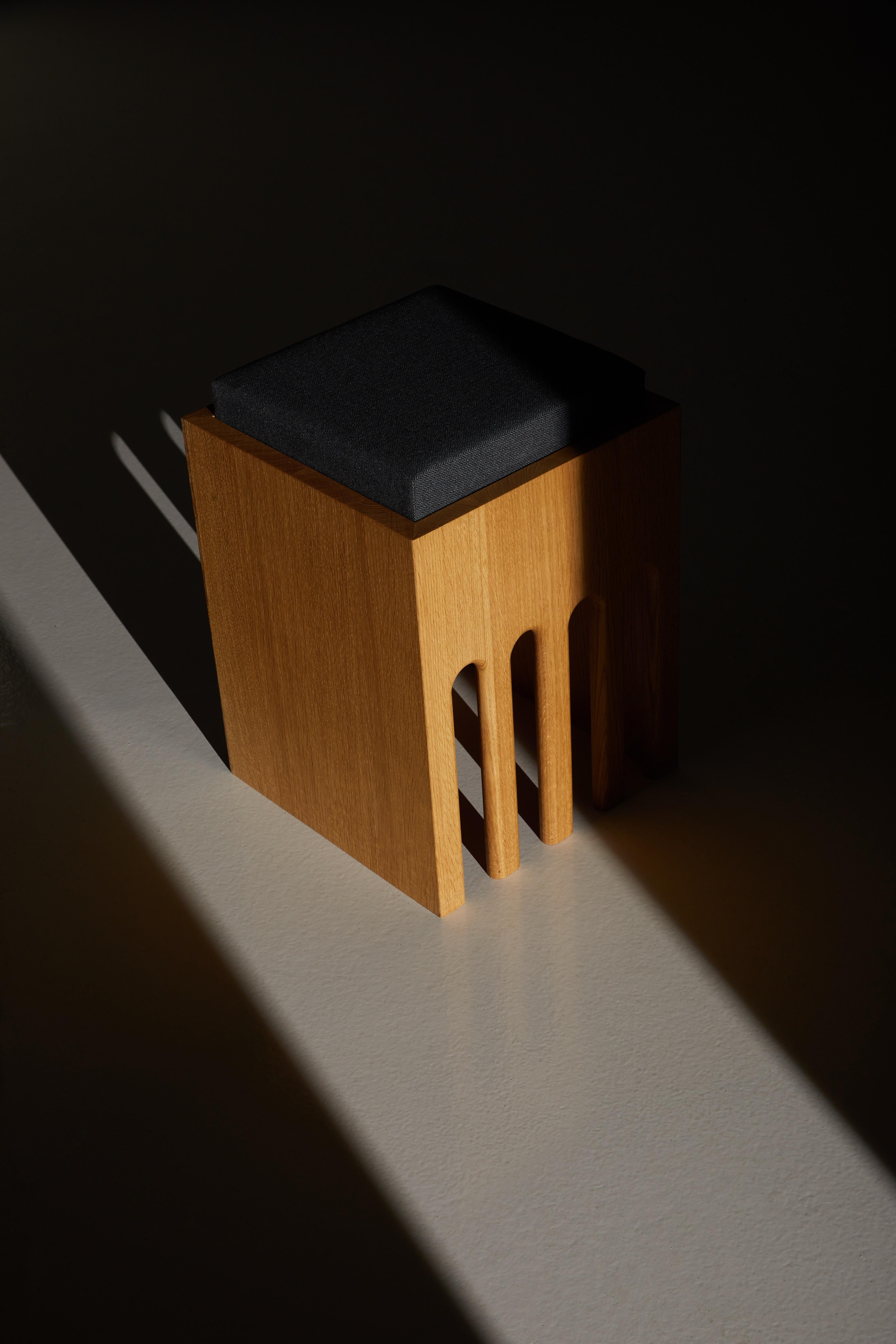 Rectangular Prism Base Stool in Oak Wood And Cushion by Heilig Objects In New Condition For Sale In Geneve, CH