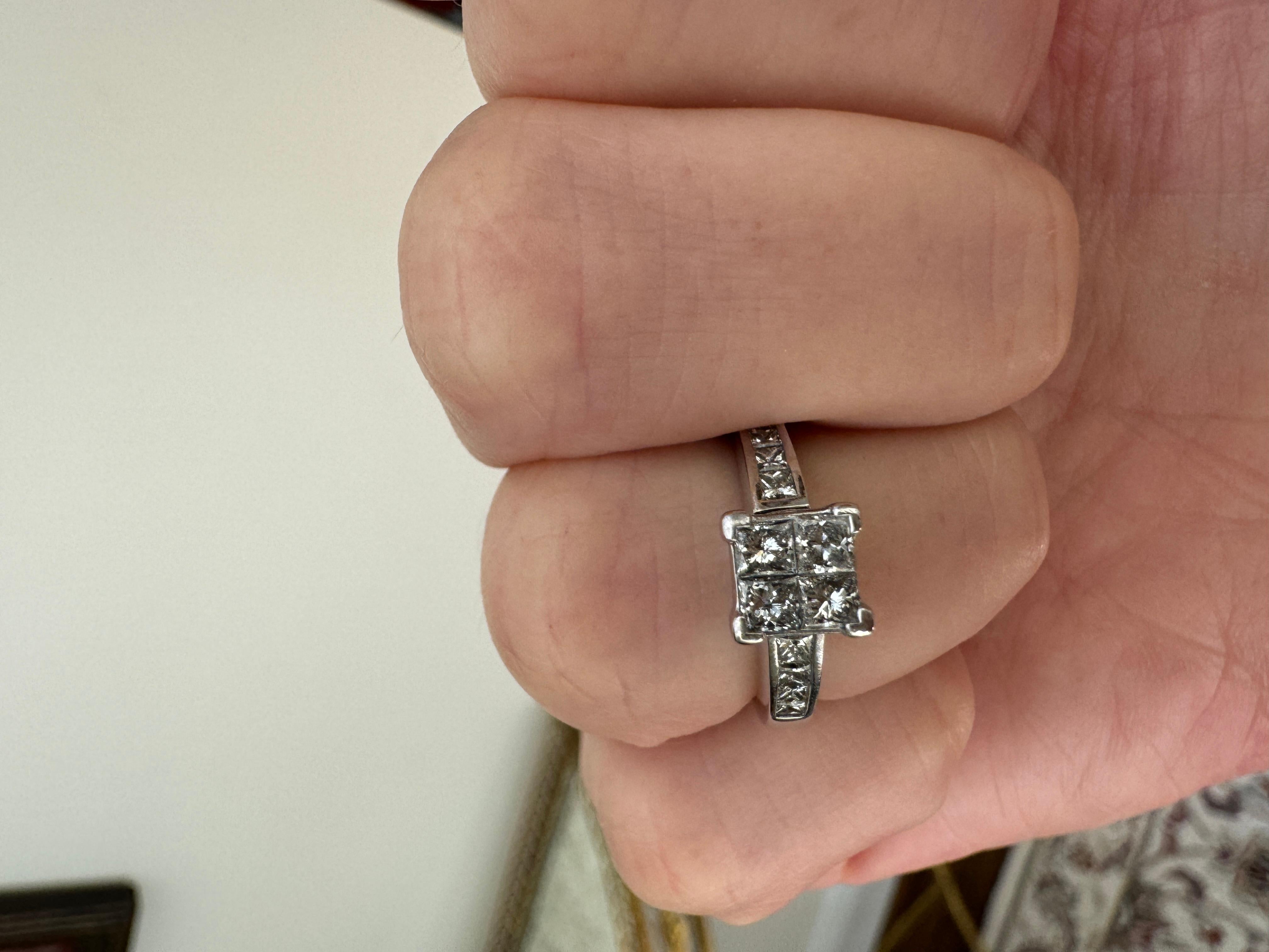 ZEI Natural Diamond and 14k White Gold Engagement Ring In Good Condition In Derby, NY