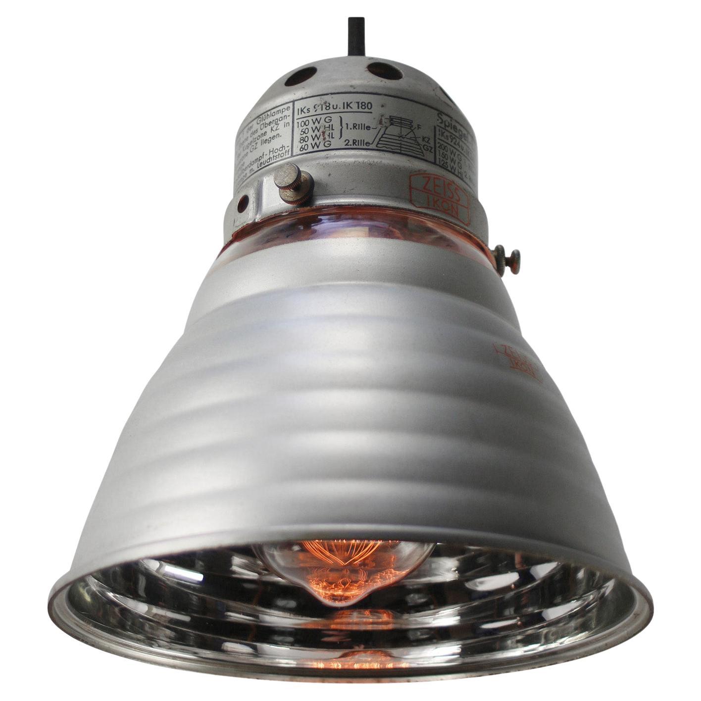 Zeiss Ikon mercury mirror glass pendant by Adolf Meyer
aluminum top

2 meter / 80