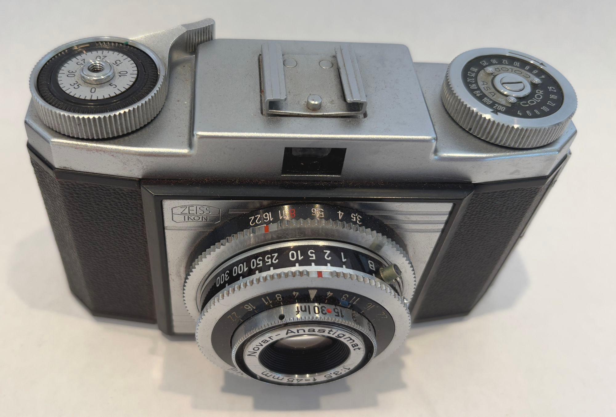 ZEISS Ikon Novar-Anastigmat 45mm F3,5 Filmkamera 1950er Jahre (Moderne der Mitte des Jahrhunderts) im Angebot