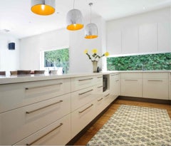 Türkischer Vintage-Läufer von Zeki Muren im rustikalen Kolonialstil, im Used-Stil