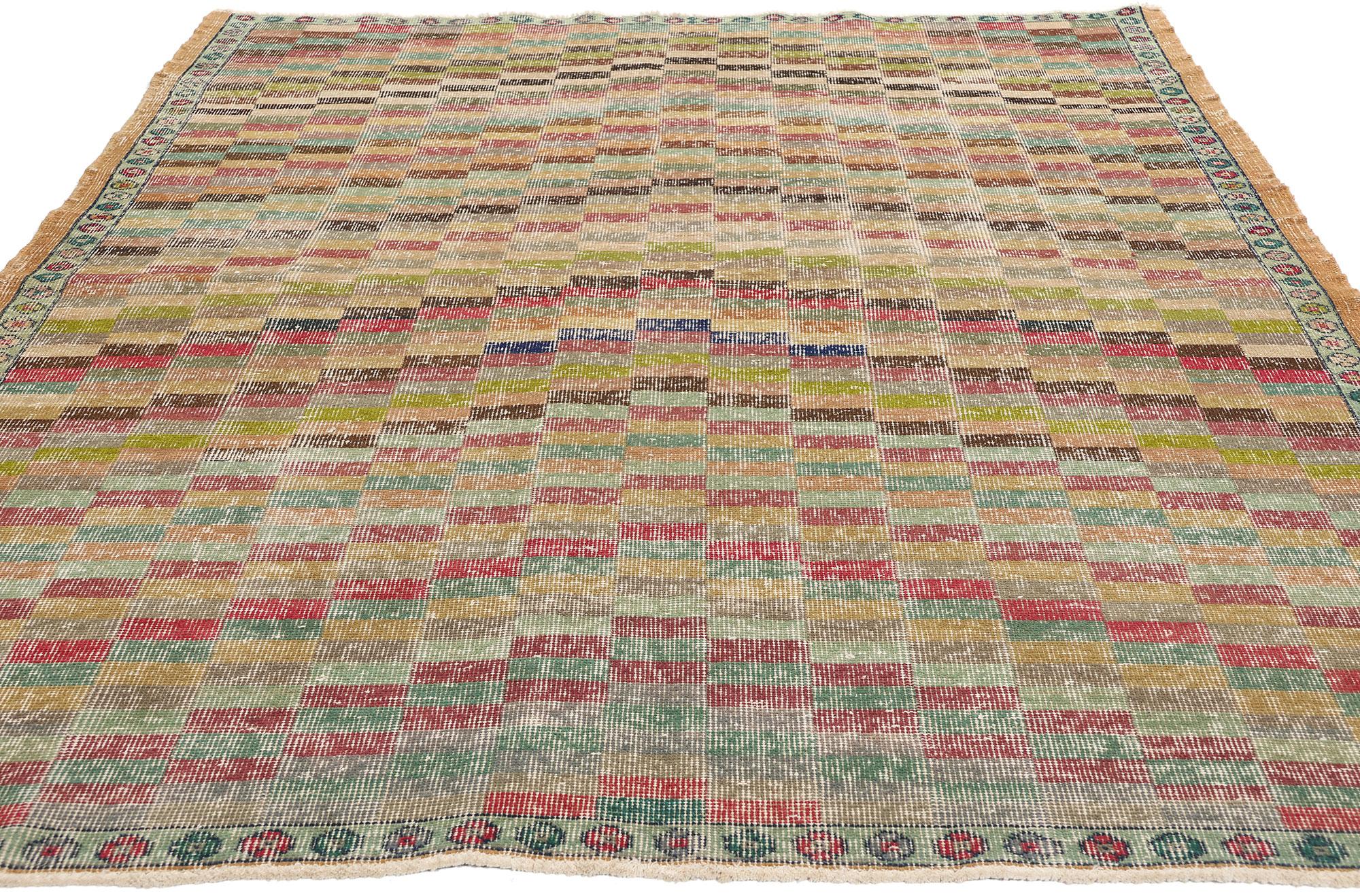Türkischer Sivas-Teppich im Vintage-Stil von Zeki Muren im Used-Look (Moderne der Mitte des Jahrhunderts) im Angebot