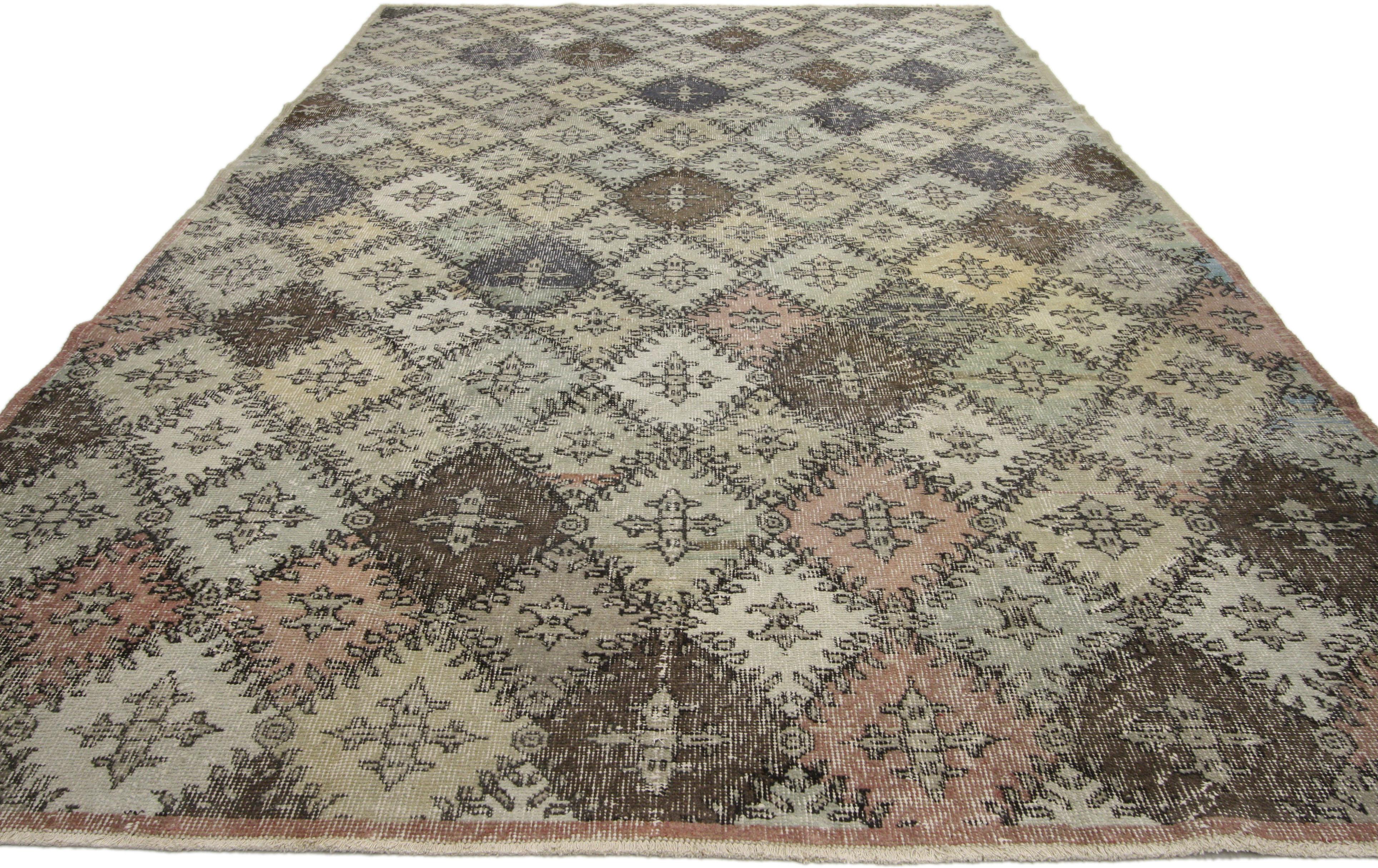 Zeki Muren Türkischer Sivas-Teppich im Vintage-Stil mit industriellem Art-déco-Stil, Zeki Muren (Industriell) im Angebot