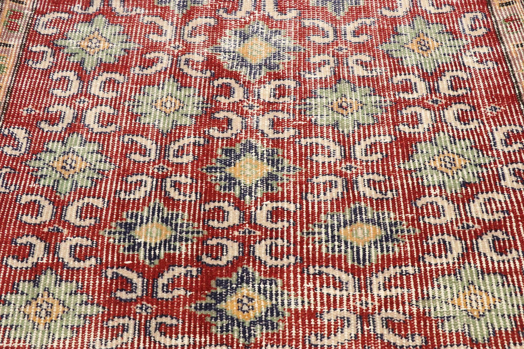 Turc Tapis Sivas turc vintage vieilli Zeki Muren avec style anglais rustique et moderne en vente