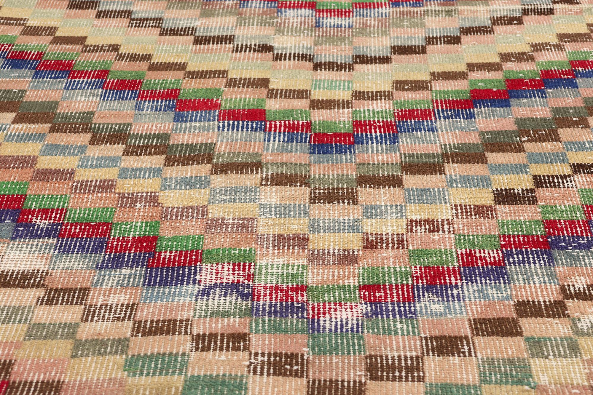 Zeki Muren Vintage Türkisch Sivas Teppich im Zustand „Starke Gebrauchsspuren“ im Angebot in Dallas, TX
