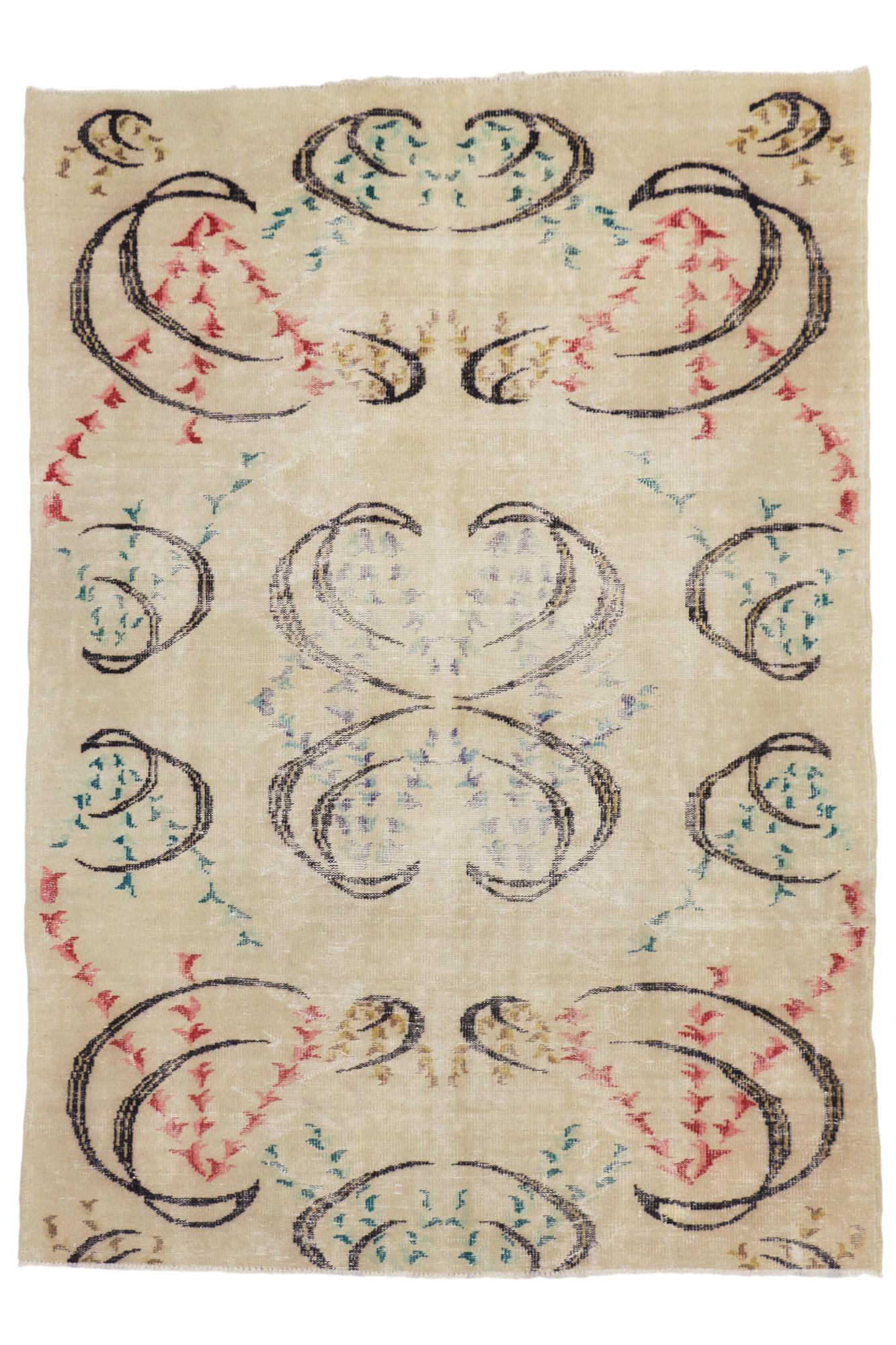 Tapis turc Sivas vintage de Zeki Muren avec style expressionniste abstrait Abîmé - En vente à Dallas, TX