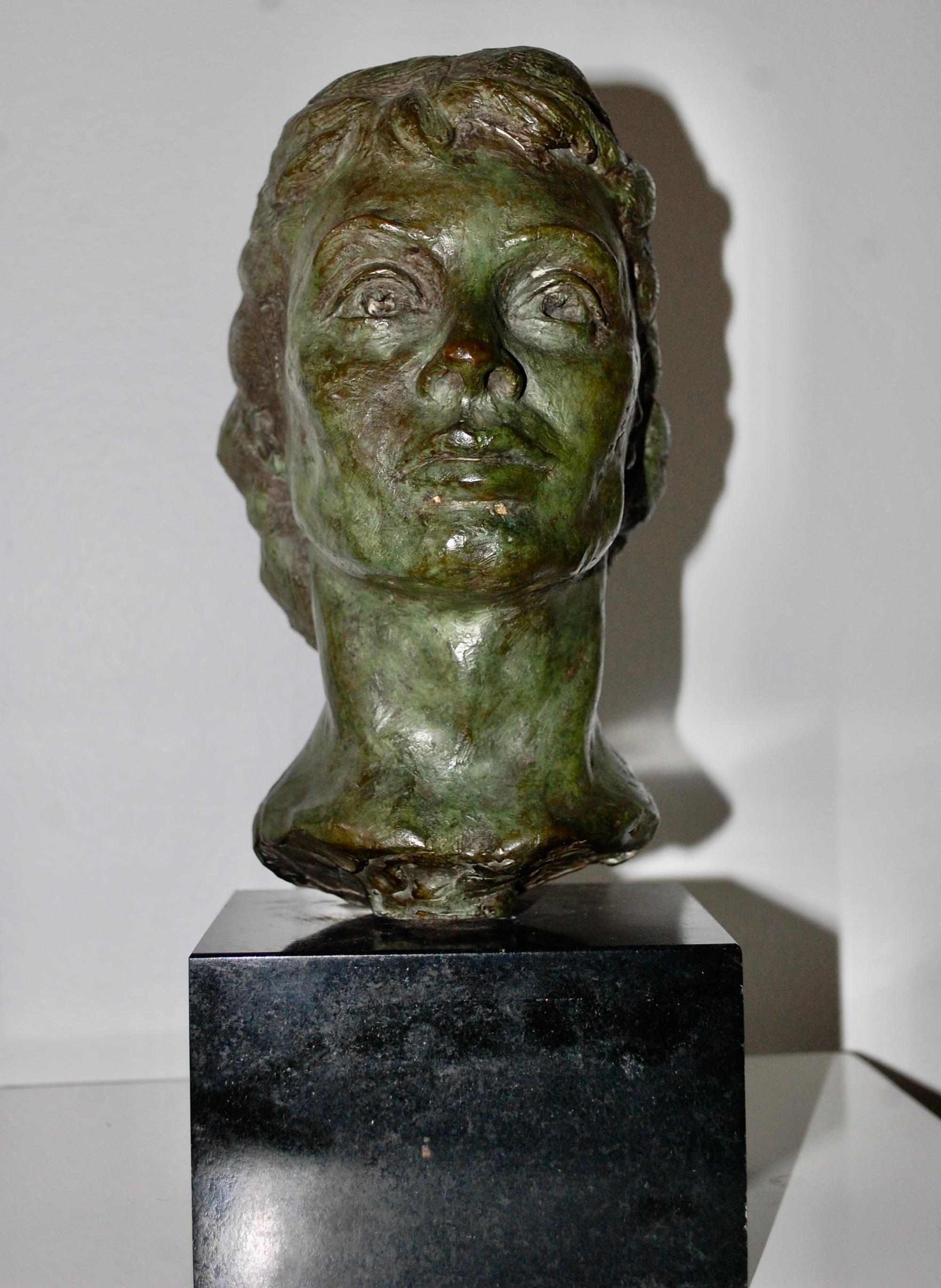 Elaine, 1971
Busto de bronce sobre base de mármol.
Zelda Burke Artista estadounidense (1925-2013) bronce firmado Zel Burke Shanker fechado 71, titulado Elaine.
