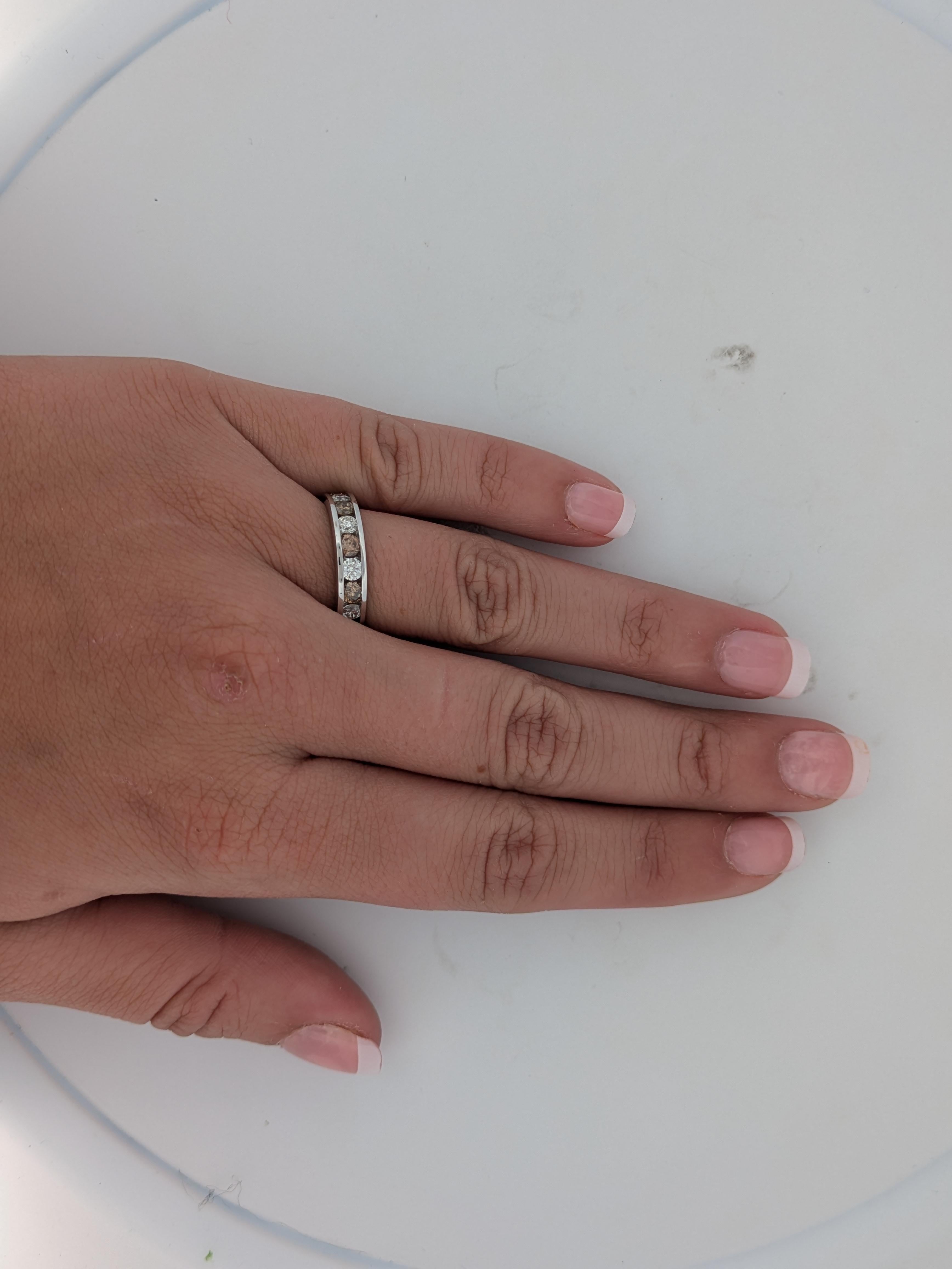 Round Cut Zemira  10K White Gold Diamond Ring, 1.50 CT Diamond, Size 6.25 For Sale
