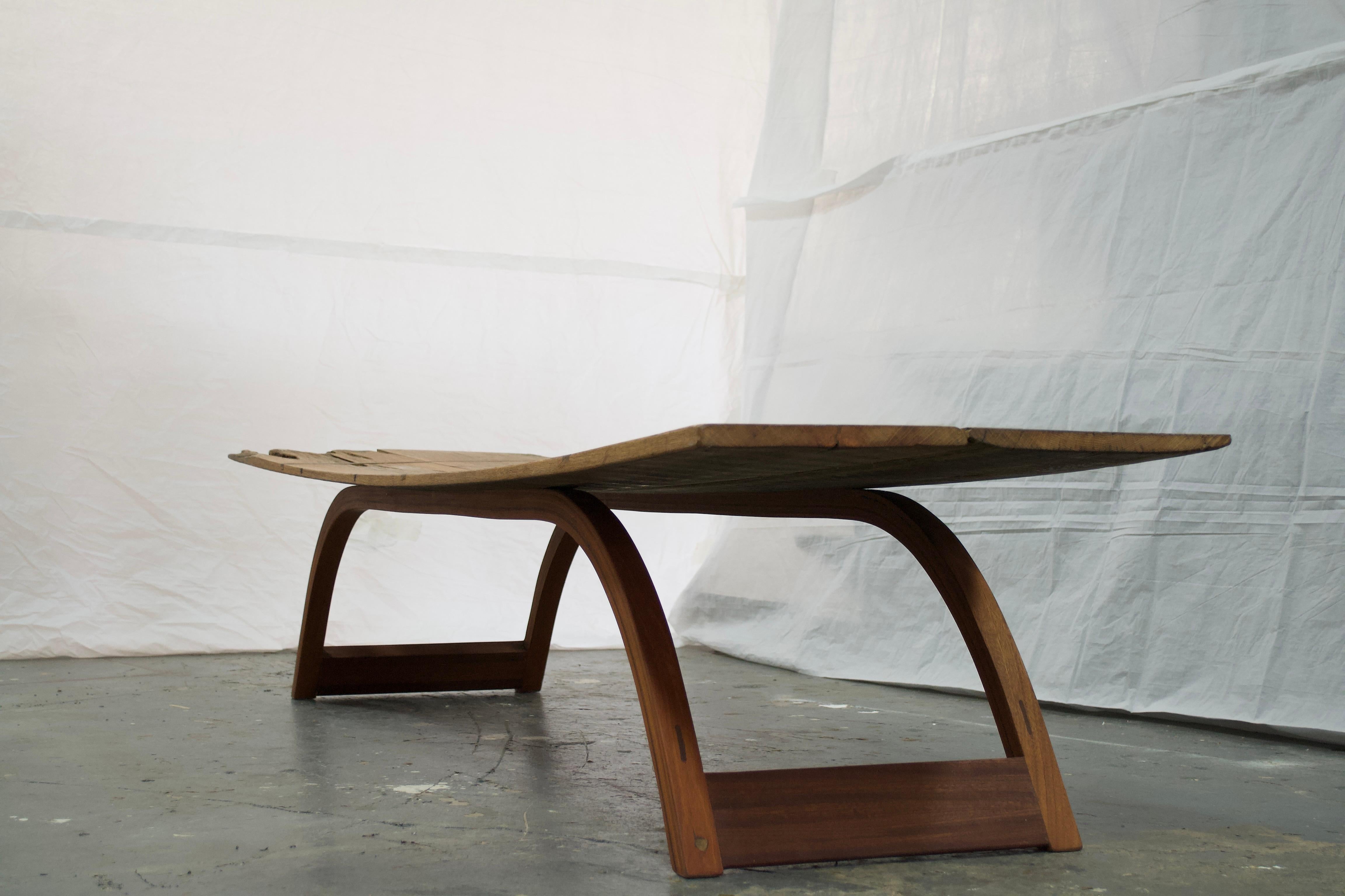 Panchina Zen, legno di quercia e fienile recuperato, disegnata e realizzata a mano da Rafael Calvo In condizioni Nuovo in vendita a Miami, FL