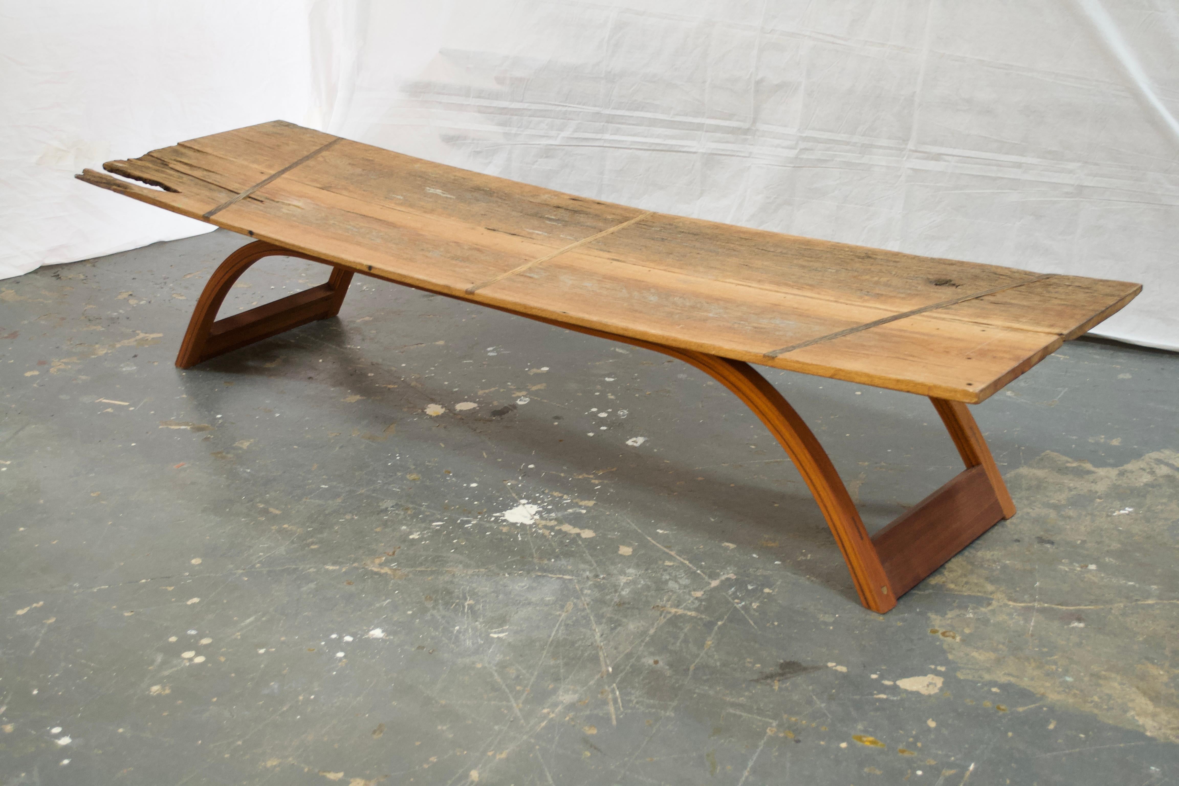Banc zen, bois de grange et d'Oak récupéré, Design/Offre artisanale de Rafael Calvo en vente 1