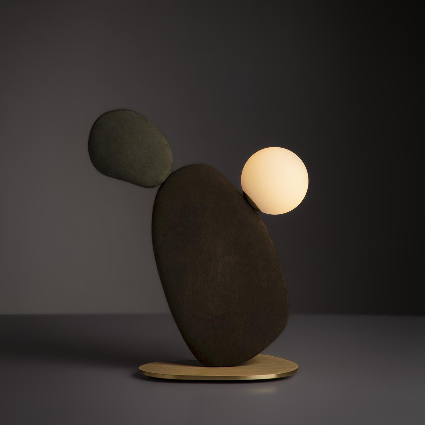 Pelle Lampada da tavolo Zen piccola in pelle marrone in vendita