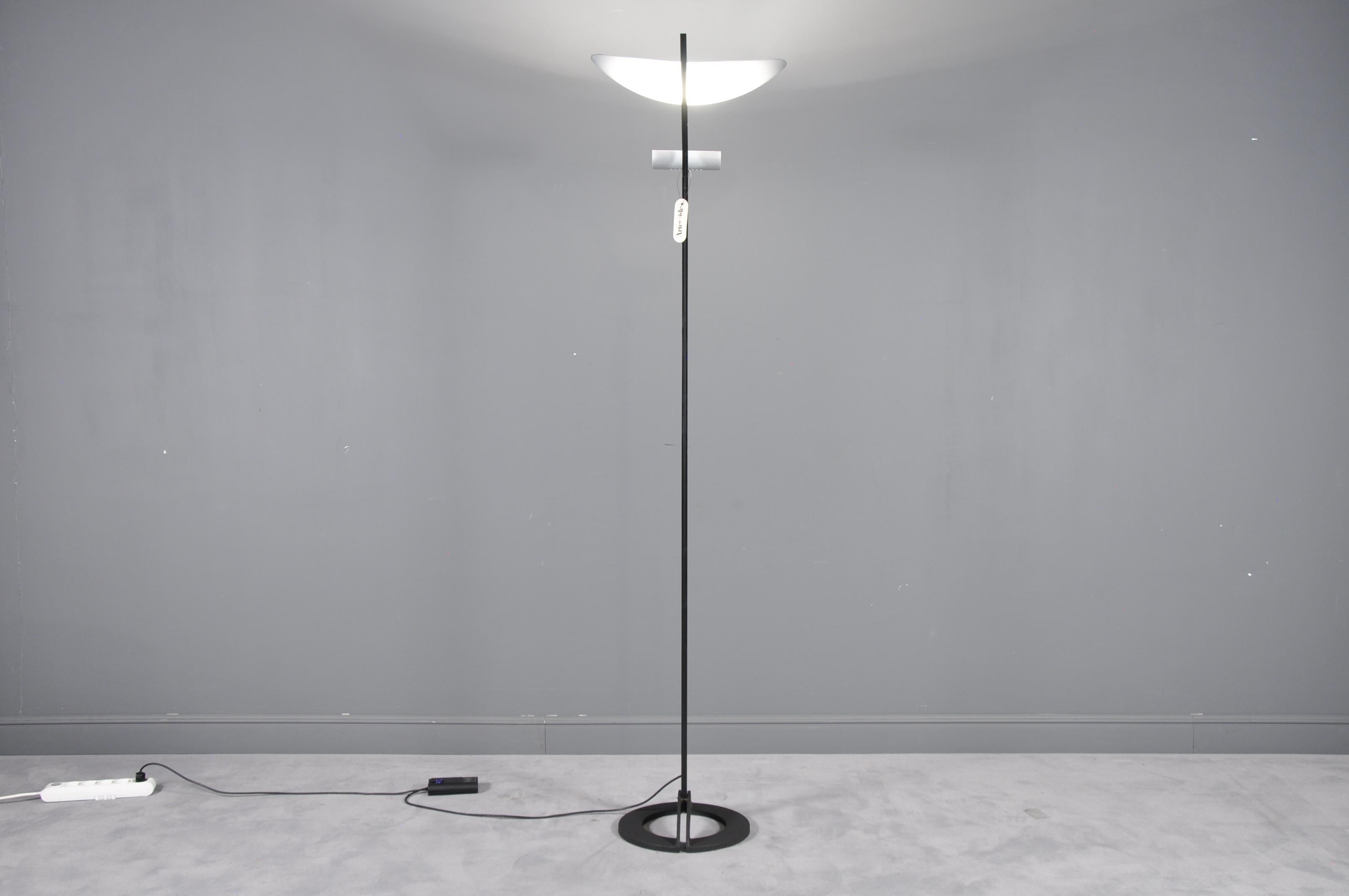 Post-Modern Zen by Artemide, Tall Halogen Floor Lamp Vintage Modern, 1980s, Italy For Sale