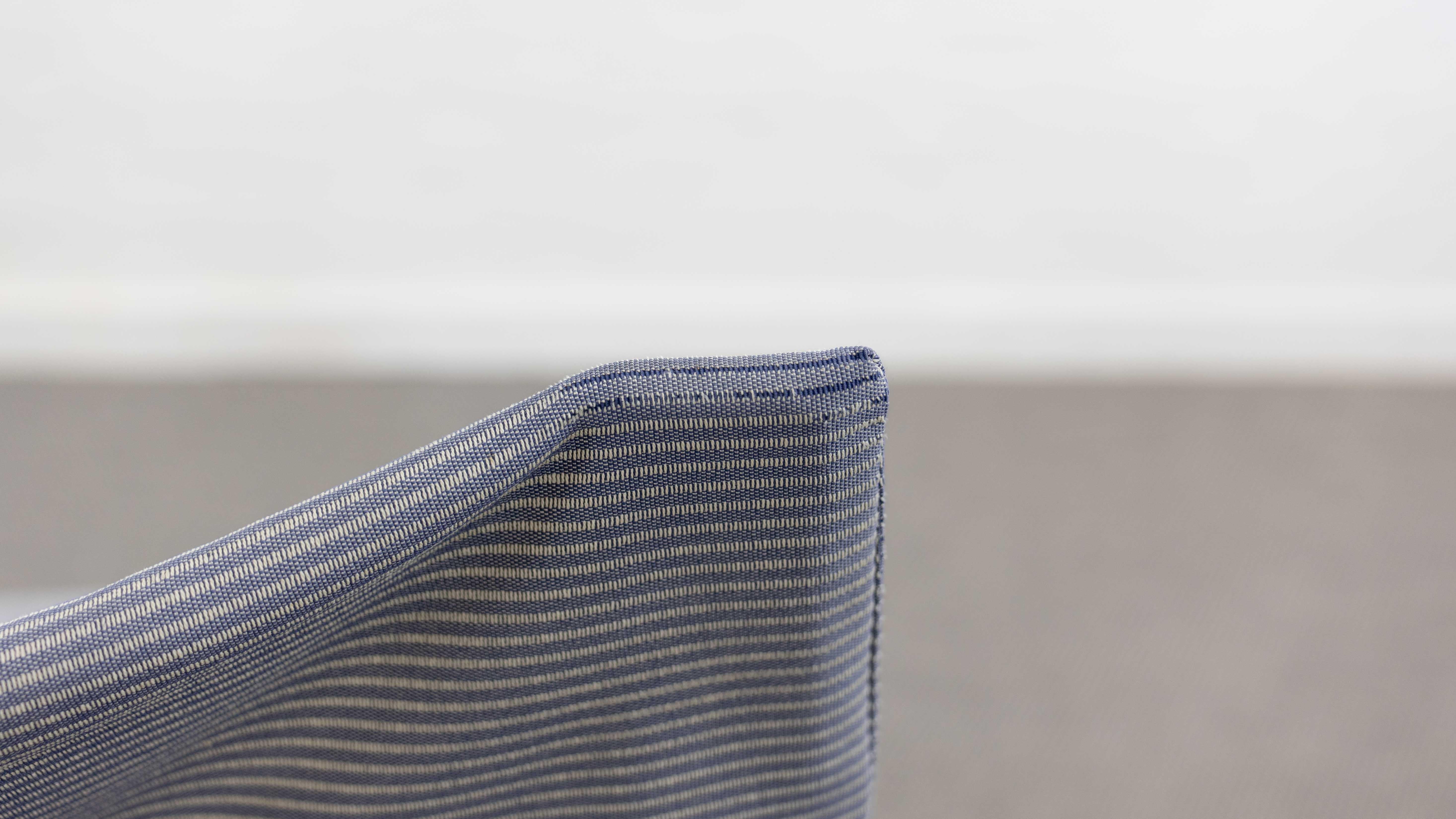 Sillón ZEN con reposapiés de Claude Brisson para Ligne Roset en venta 7